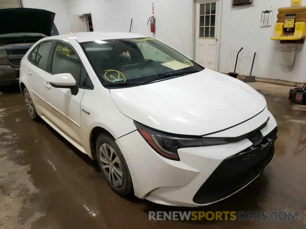 1 Photograph of a damaged car JTDEBRBE7LJ010505 TOYOTA COROLLA 2020