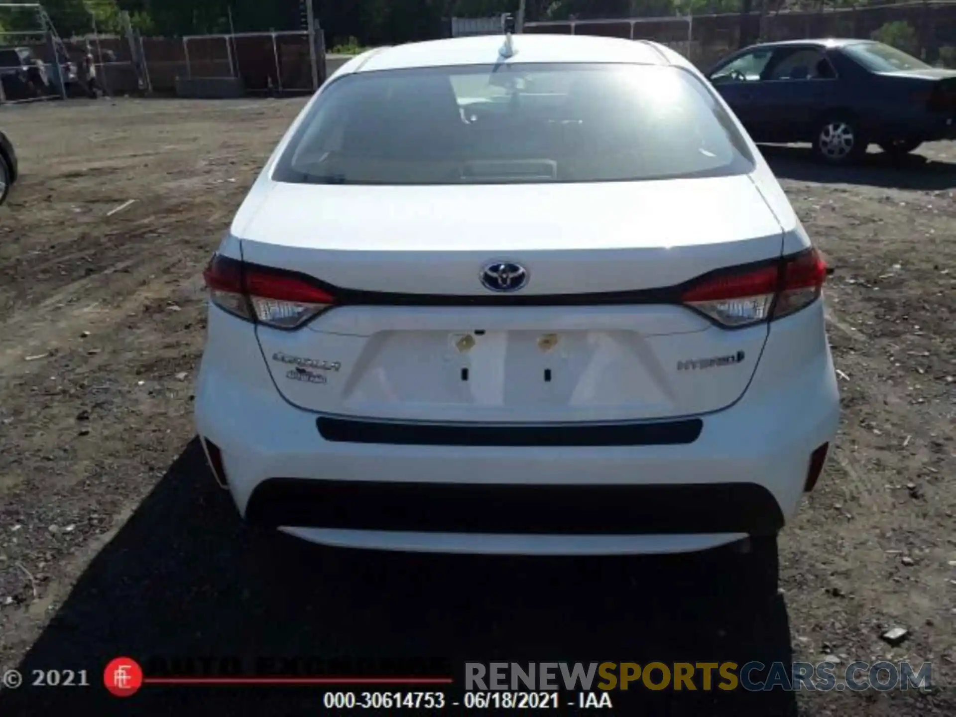 6 Photograph of a damaged car JTDEBRBE7LJ012352 TOYOTA COROLLA 2020