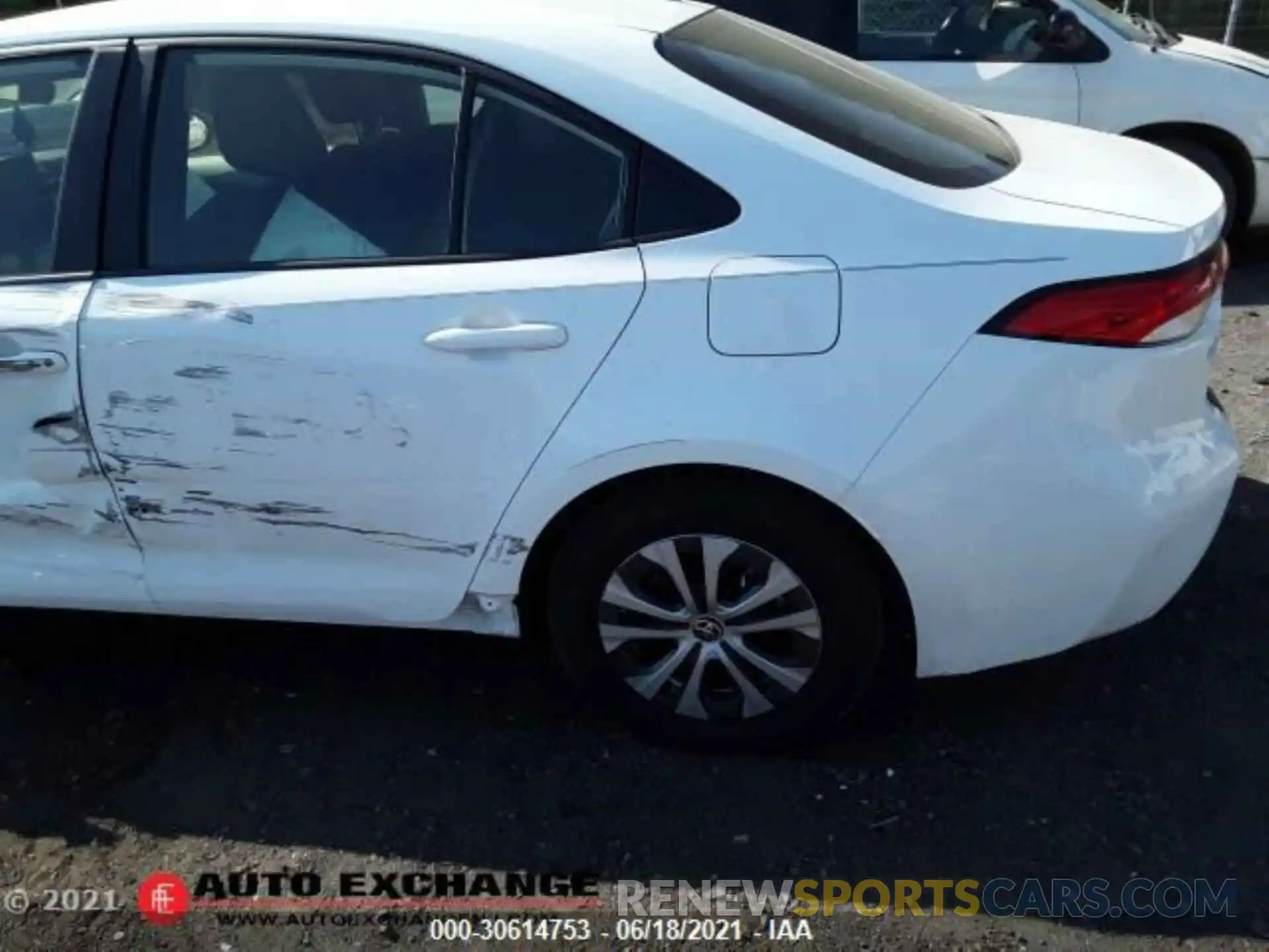 7 Photograph of a damaged car JTDEBRBE7LJ012352 TOYOTA COROLLA 2020