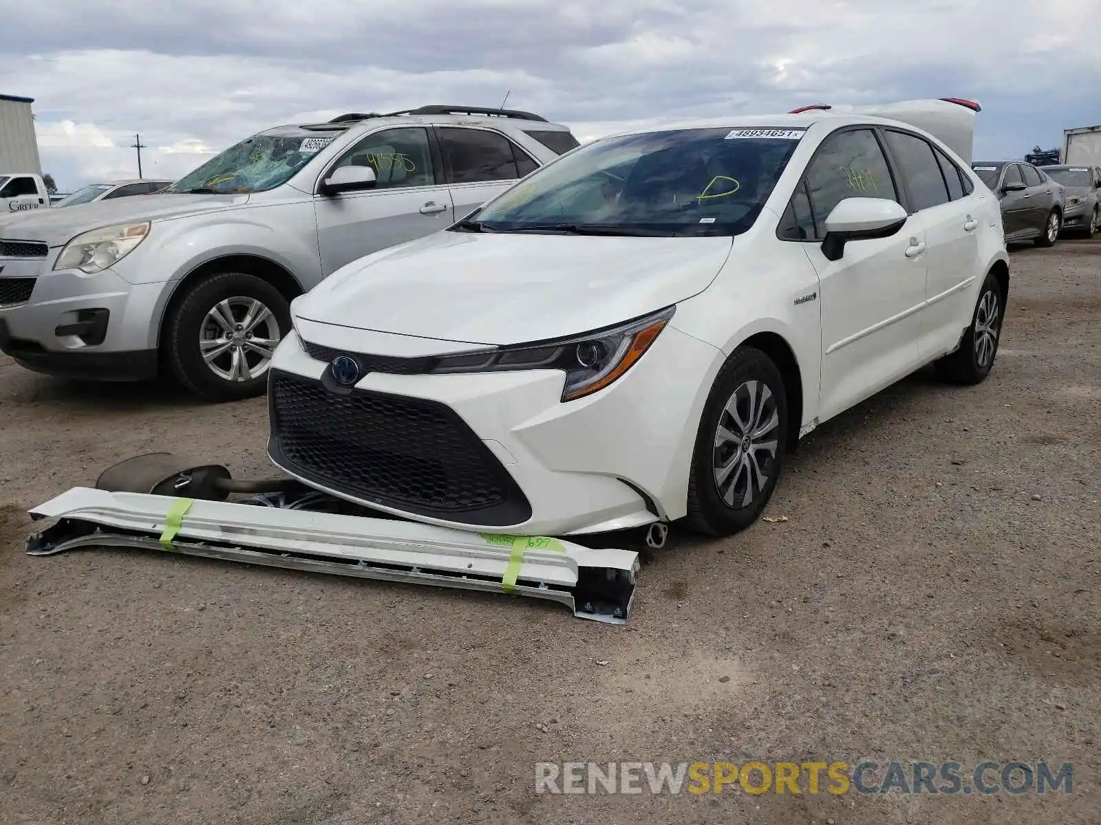 2 Photograph of a damaged car JTDEBRBE7LJ014067 TOYOTA COROLLA 2020