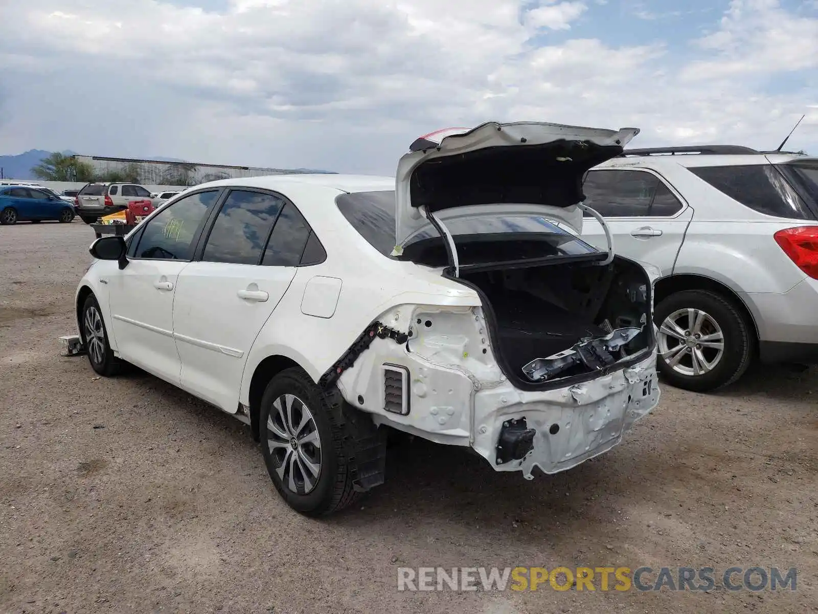 3 Photograph of a damaged car JTDEBRBE7LJ014067 TOYOTA COROLLA 2020