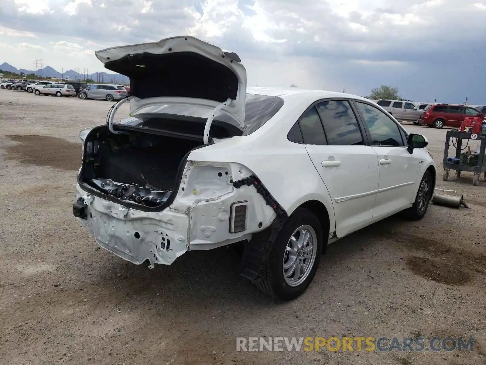 4 Photograph of a damaged car JTDEBRBE7LJ014067 TOYOTA COROLLA 2020