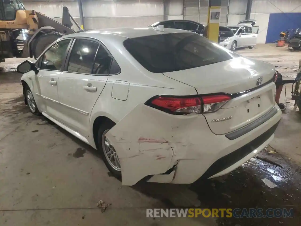 3 Photograph of a damaged car JTDEBRBE7LJ014585 TOYOTA COROLLA 2020