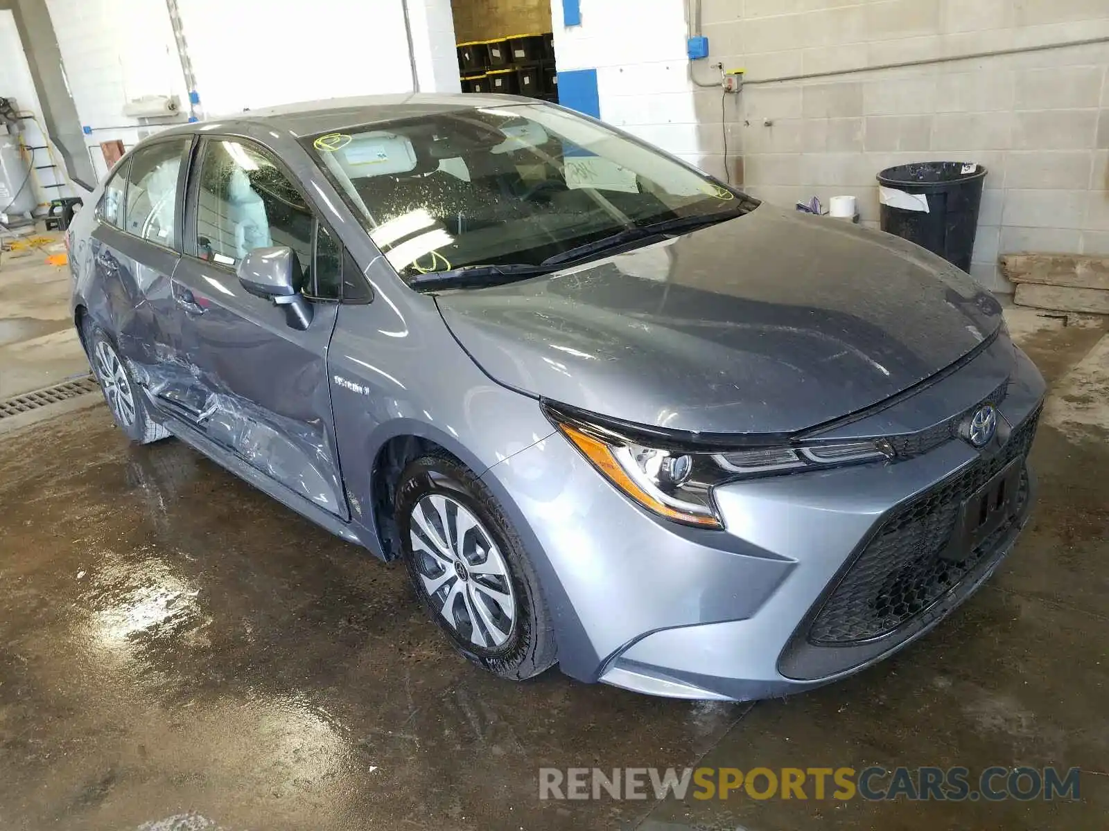 1 Photograph of a damaged car JTDEBRBE7LJ015140 TOYOTA COROLLA 2020