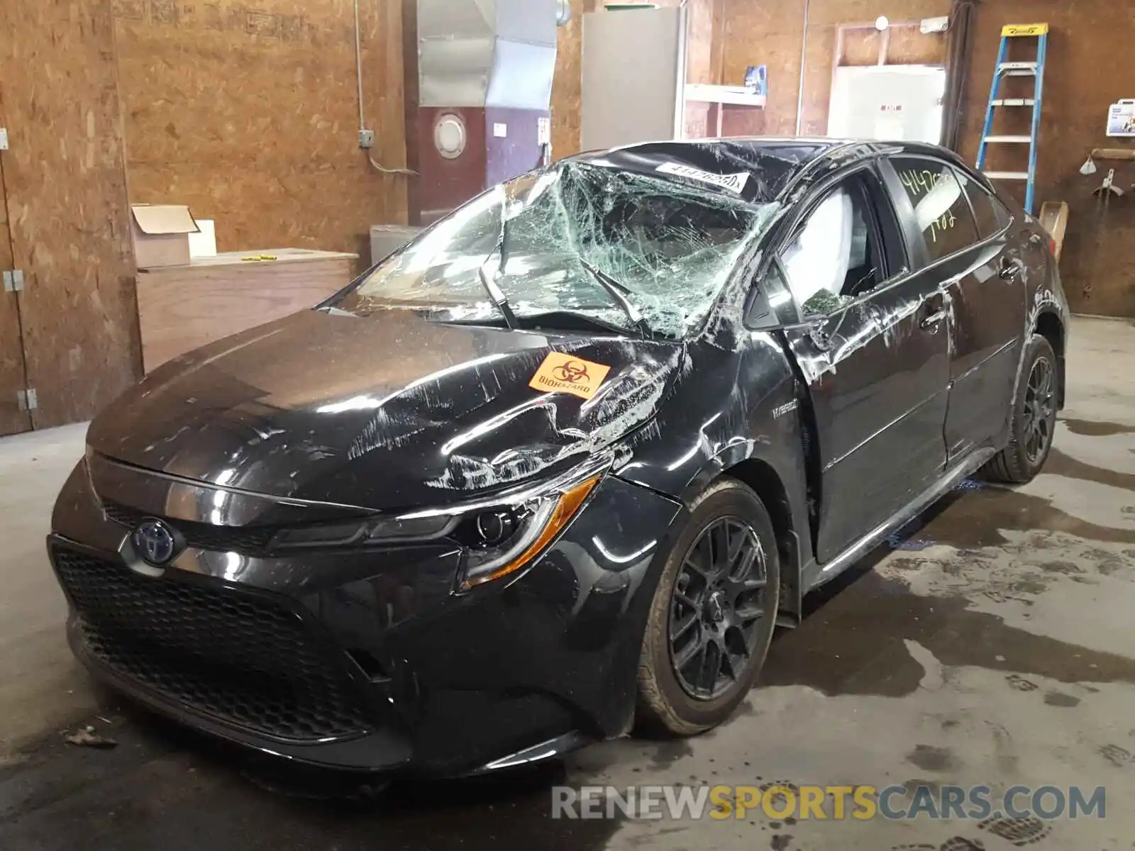 2 Photograph of a damaged car JTDEBRBE7LJ015428 TOYOTA COROLLA 2020