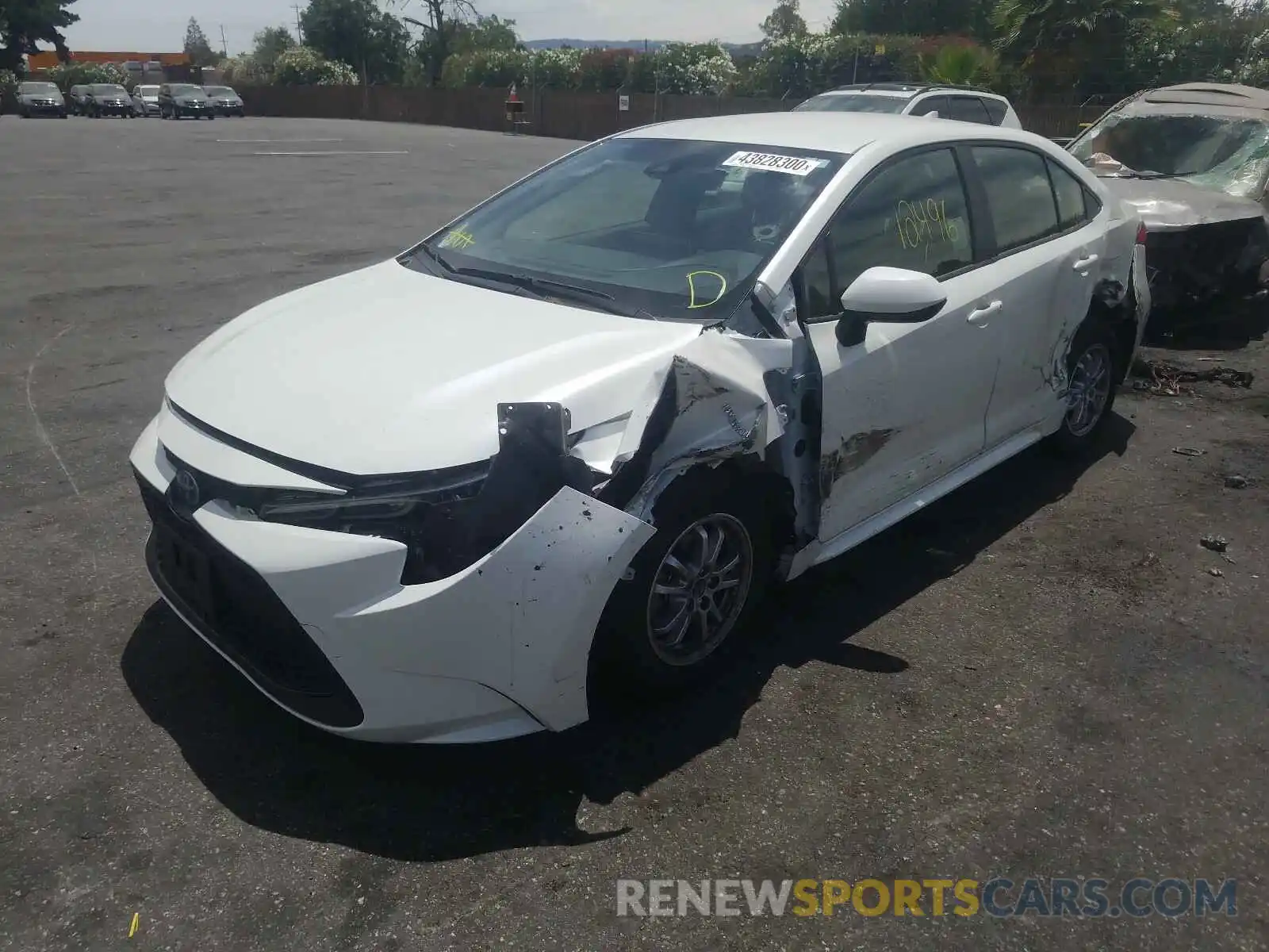 2 Photograph of a damaged car JTDEBRBE7LJ015610 TOYOTA COROLLA 2020