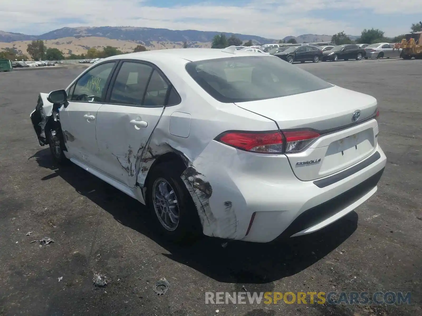 3 Photograph of a damaged car JTDEBRBE7LJ015610 TOYOTA COROLLA 2020