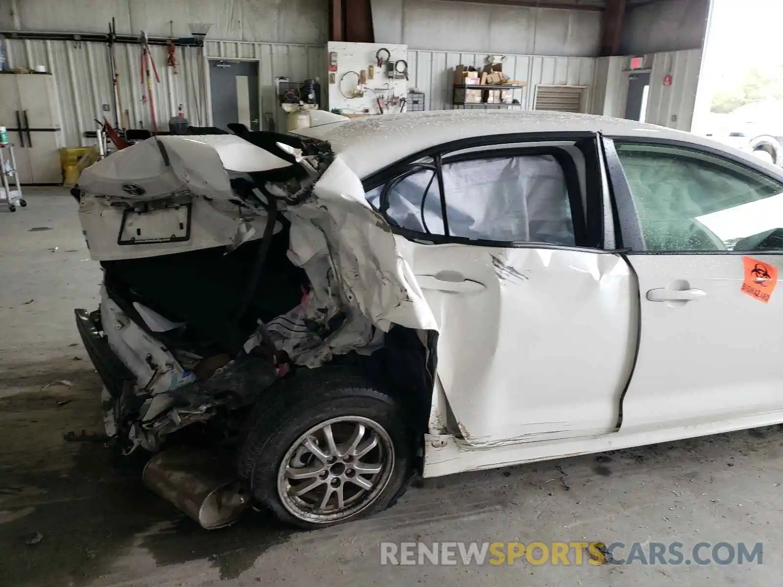 9 Photograph of a damaged car JTDEBRBE7LJ016272 TOYOTA COROLLA 2020