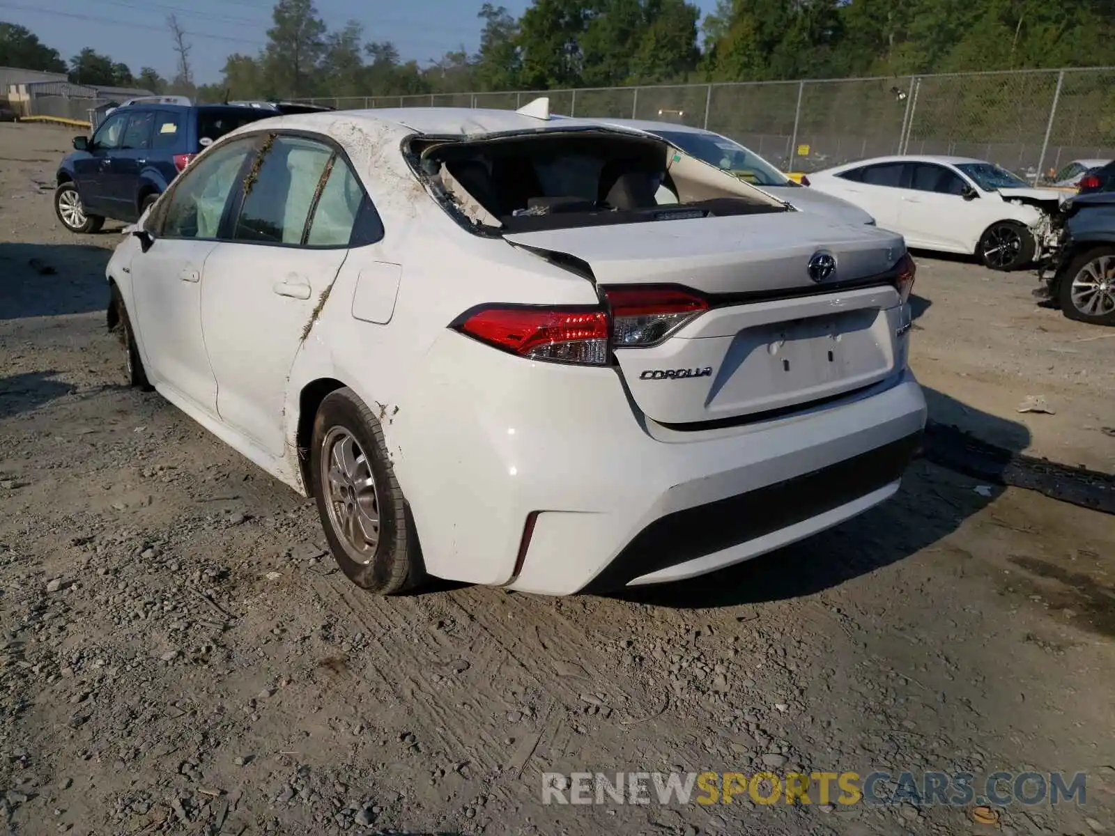 3 Photograph of a damaged car JTDEBRBE7LJ018717 TOYOTA COROLLA 2020