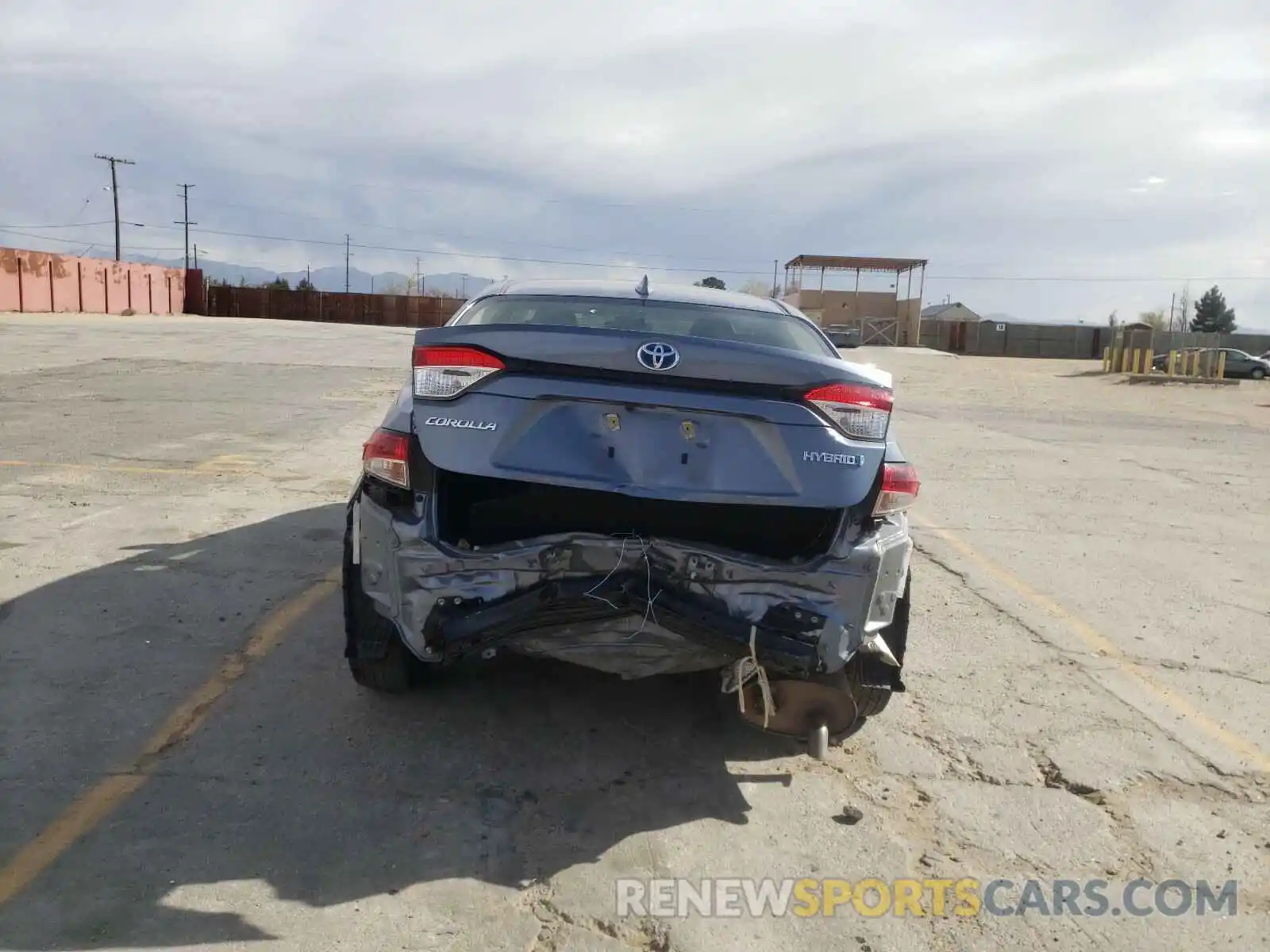 9 Photograph of a damaged car JTDEBRBE7LJ018720 TOYOTA COROLLA 2020