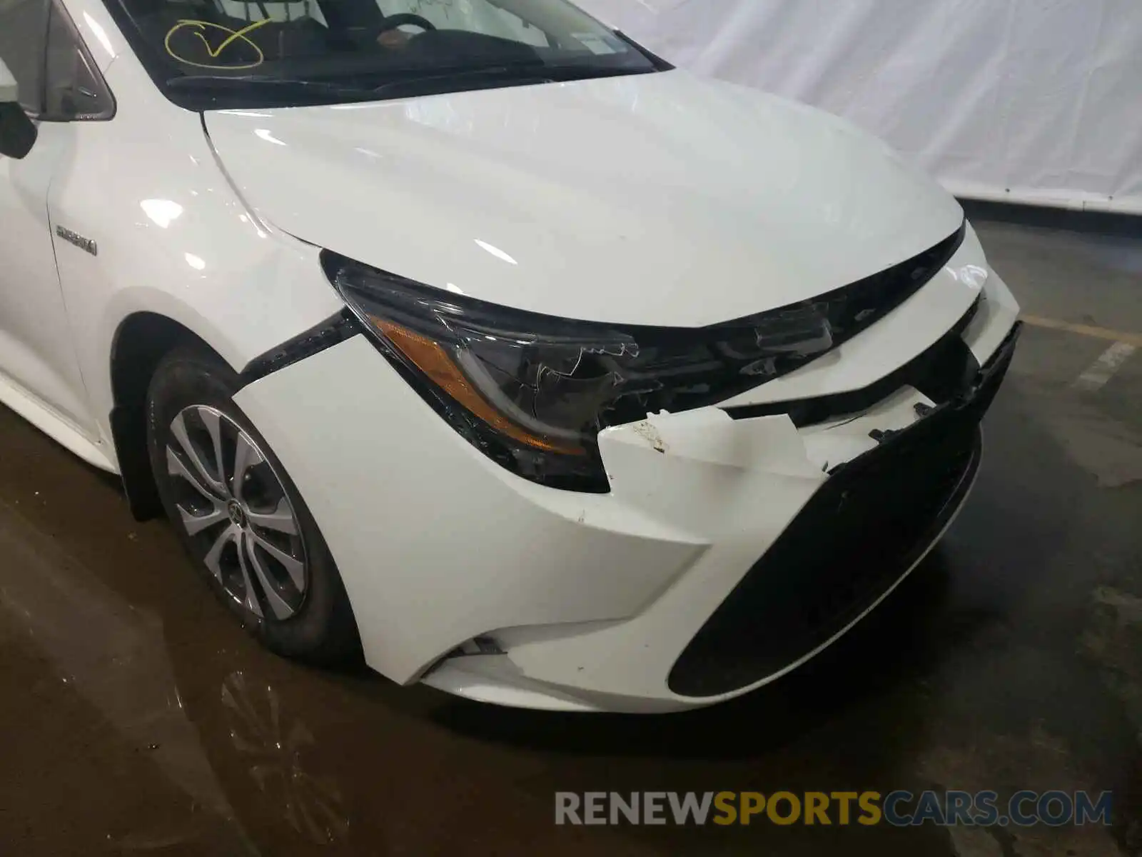 9 Photograph of a damaged car JTDEBRBE7LJ022718 TOYOTA COROLLA 2020