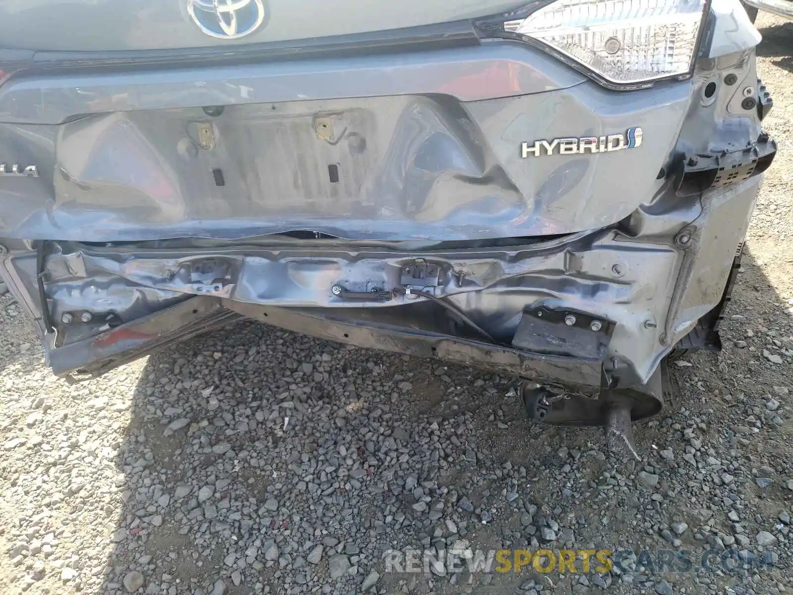 9 Photograph of a damaged car JTDEBRBE7LJ024484 TOYOTA COROLLA 2020