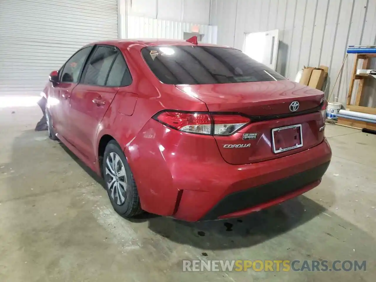 3 Photograph of a damaged car JTDEBRBE7LJ031662 TOYOTA COROLLA 2020