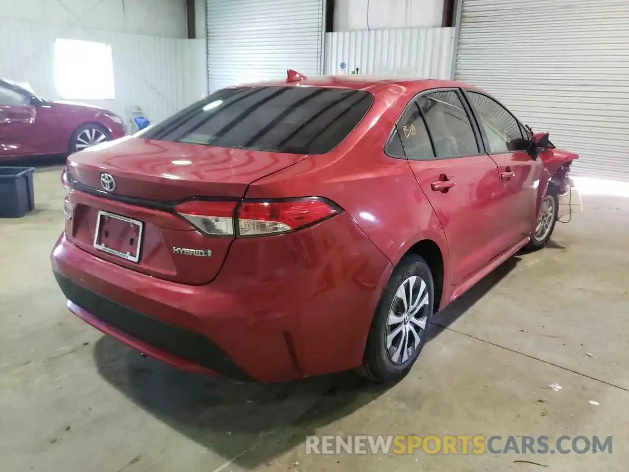 4 Photograph of a damaged car JTDEBRBE7LJ031662 TOYOTA COROLLA 2020