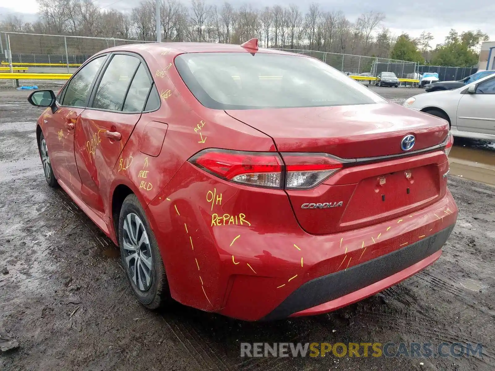 3 Photograph of a damaged car JTDEBRBE8LJ001425 TOYOTA COROLLA 2020