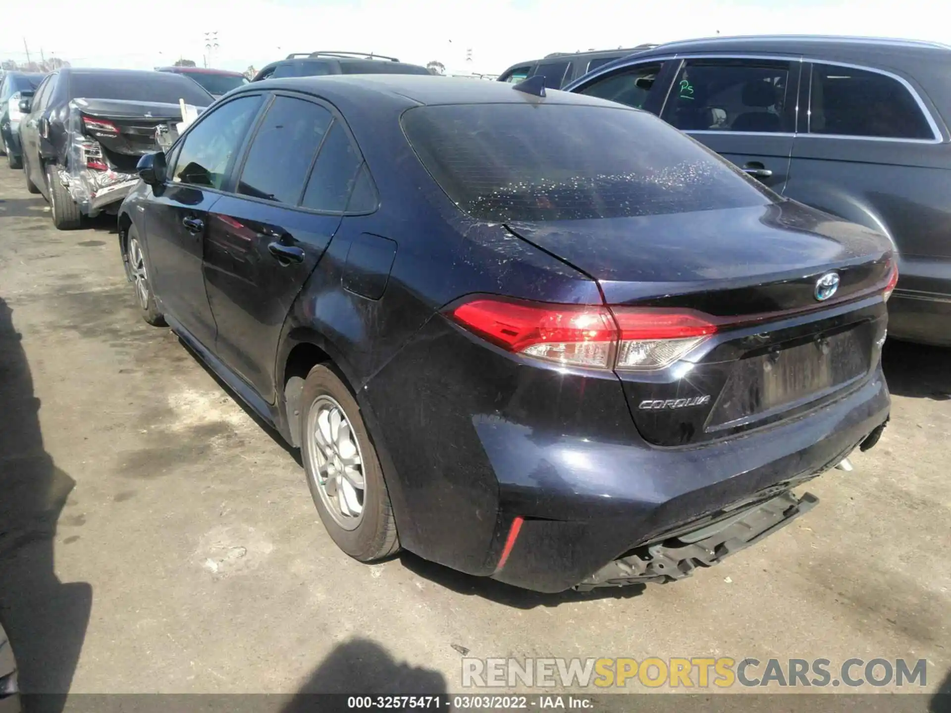 3 Photograph of a damaged car JTDEBRBE8LJ002798 TOYOTA COROLLA 2020