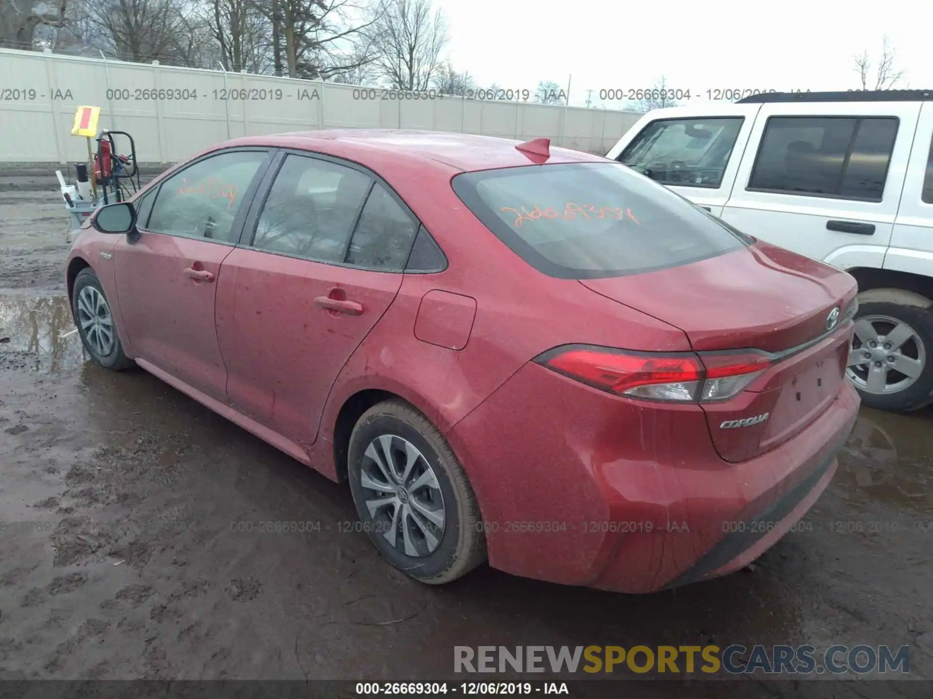 3 Photograph of a damaged car JTDEBRBE8LJ005104 TOYOTA COROLLA 2020