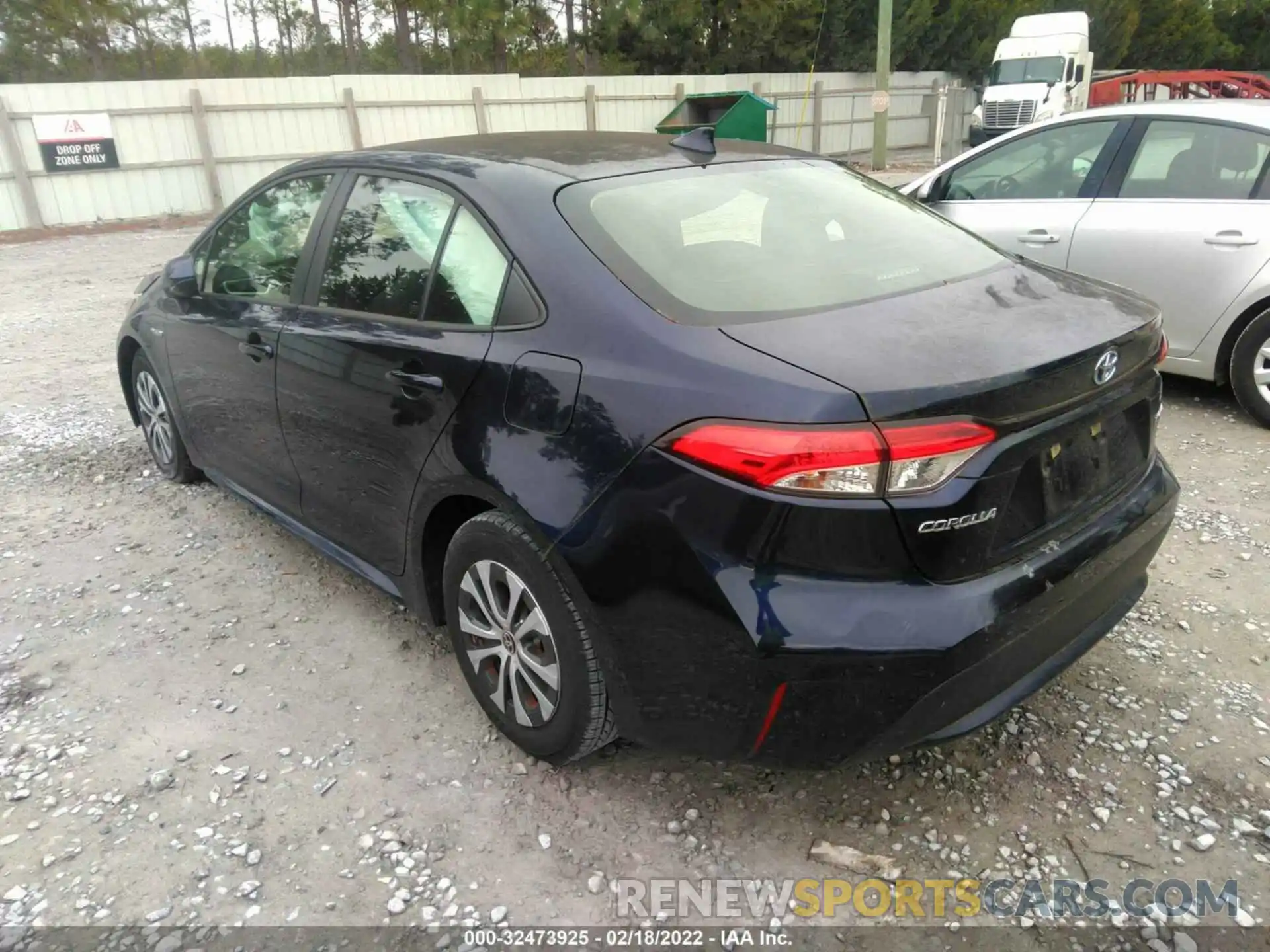 3 Photograph of a damaged car JTDEBRBE8LJ007581 TOYOTA COROLLA 2020