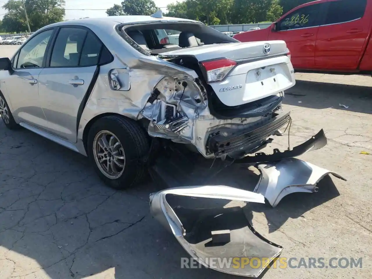 9 Photograph of a damaged car JTDEBRBE8LJ007855 TOYOTA COROLLA 2020