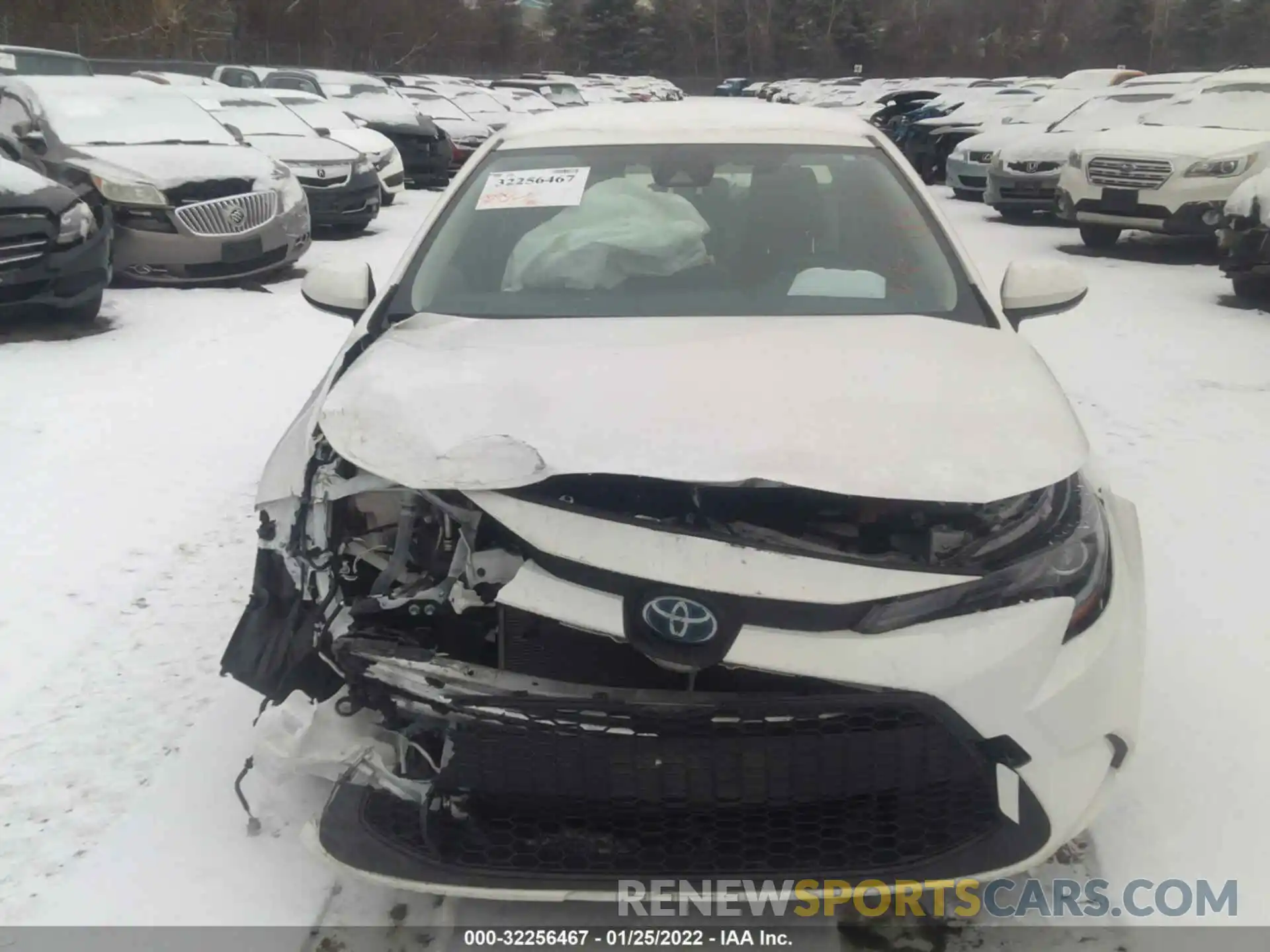 6 Photograph of a damaged car JTDEBRBE8LJ008181 TOYOTA COROLLA 2020