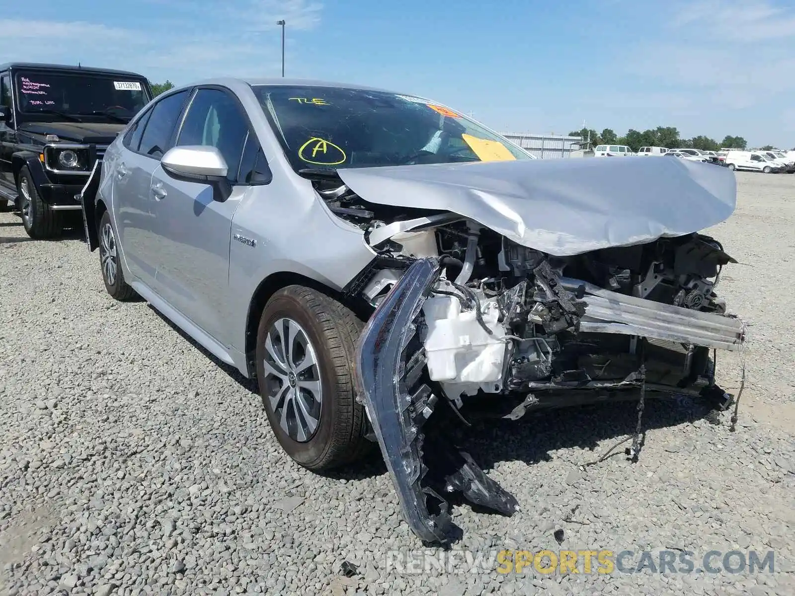 1 Photograph of a damaged car JTDEBRBE8LJ008682 TOYOTA COROLLA 2020