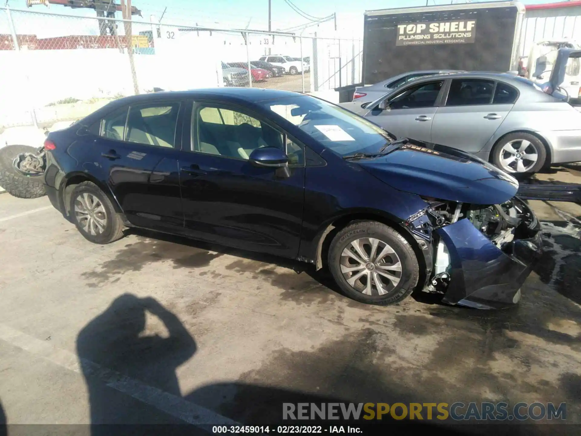 1 Photograph of a damaged car JTDEBRBE8LJ008827 TOYOTA COROLLA 2020