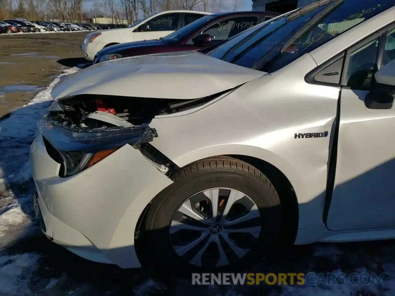 9 Photograph of a damaged car JTDEBRBE8LJ009220 TOYOTA COROLLA 2020