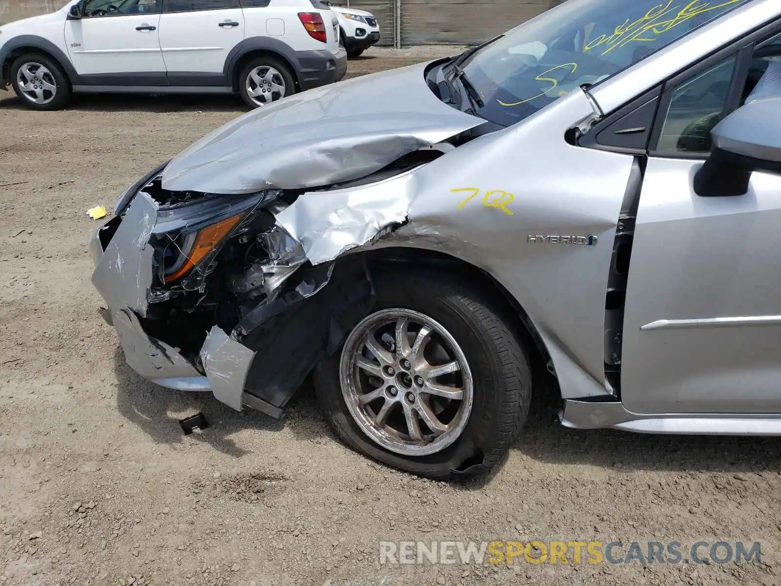 9 Photograph of a damaged car JTDEBRBE8LJ010884 TOYOTA COROLLA 2020