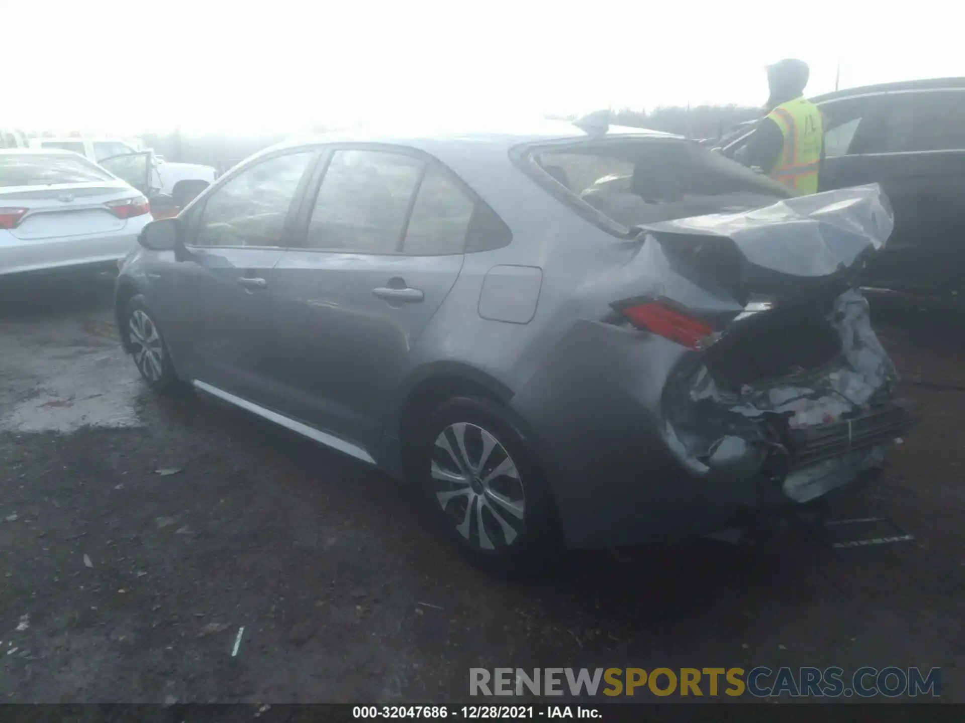 3 Photograph of a damaged car JTDEBRBE8LJ011050 TOYOTA COROLLA 2020