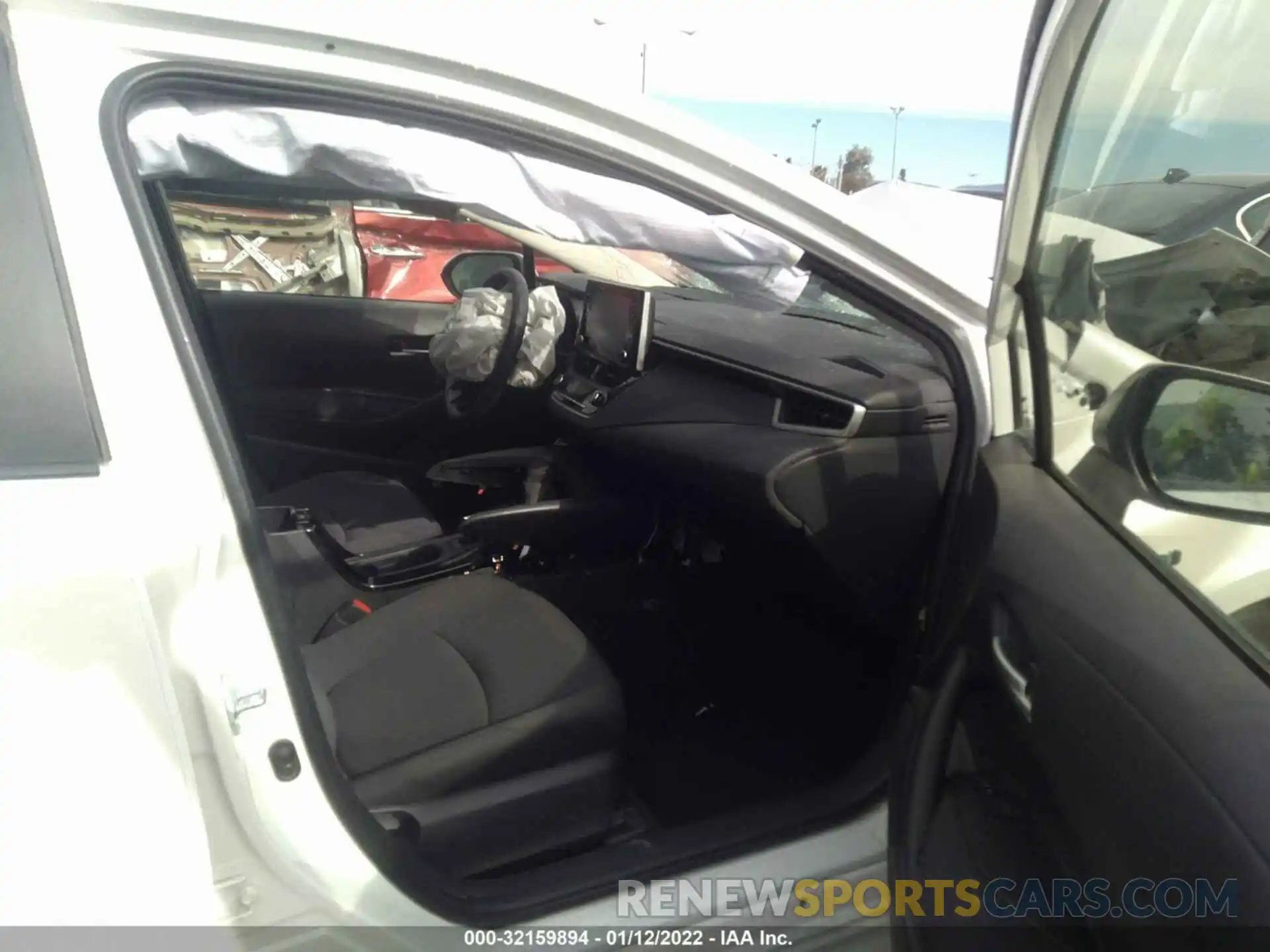 5 Photograph of a damaged car JTDEBRBE8LJ013185 TOYOTA COROLLA 2020