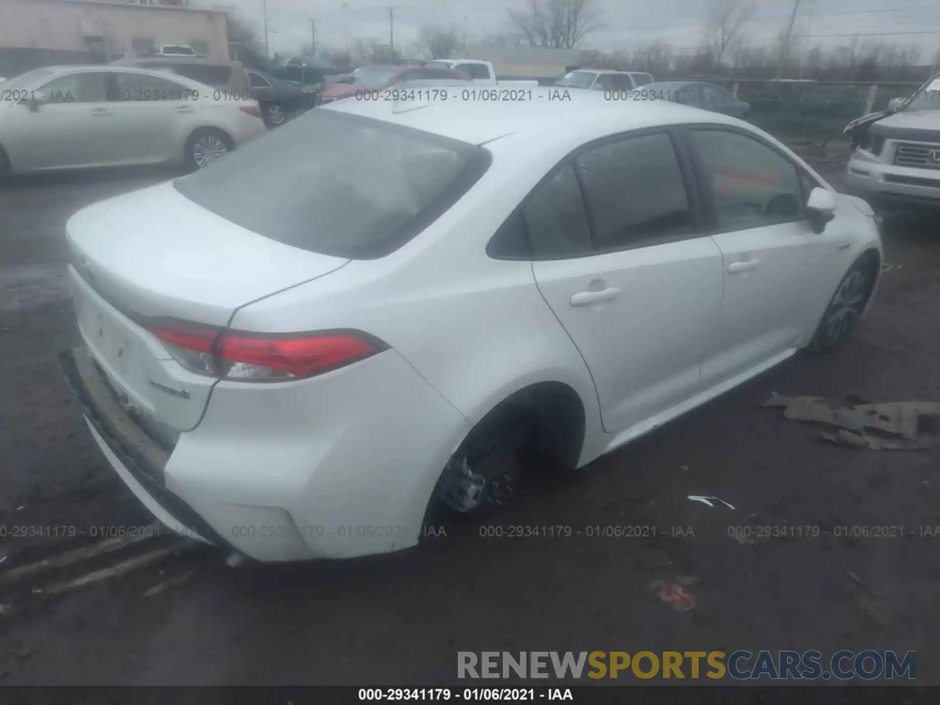 4 Photograph of a damaged car JTDEBRBE8LJ013719 TOYOTA COROLLA 2020