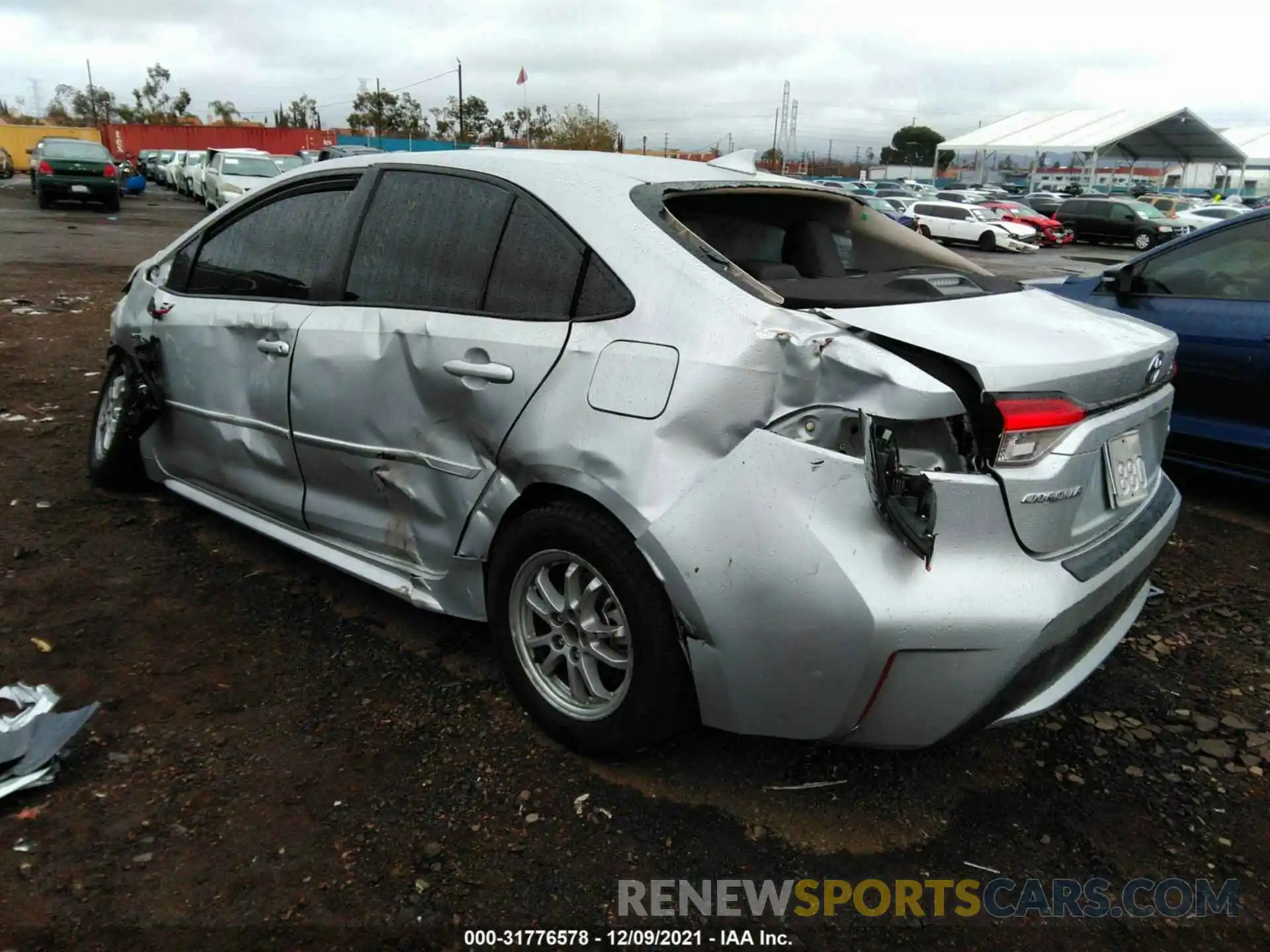 3 Photograph of a damaged car JTDEBRBE8LJ014739 TOYOTA COROLLA 2020