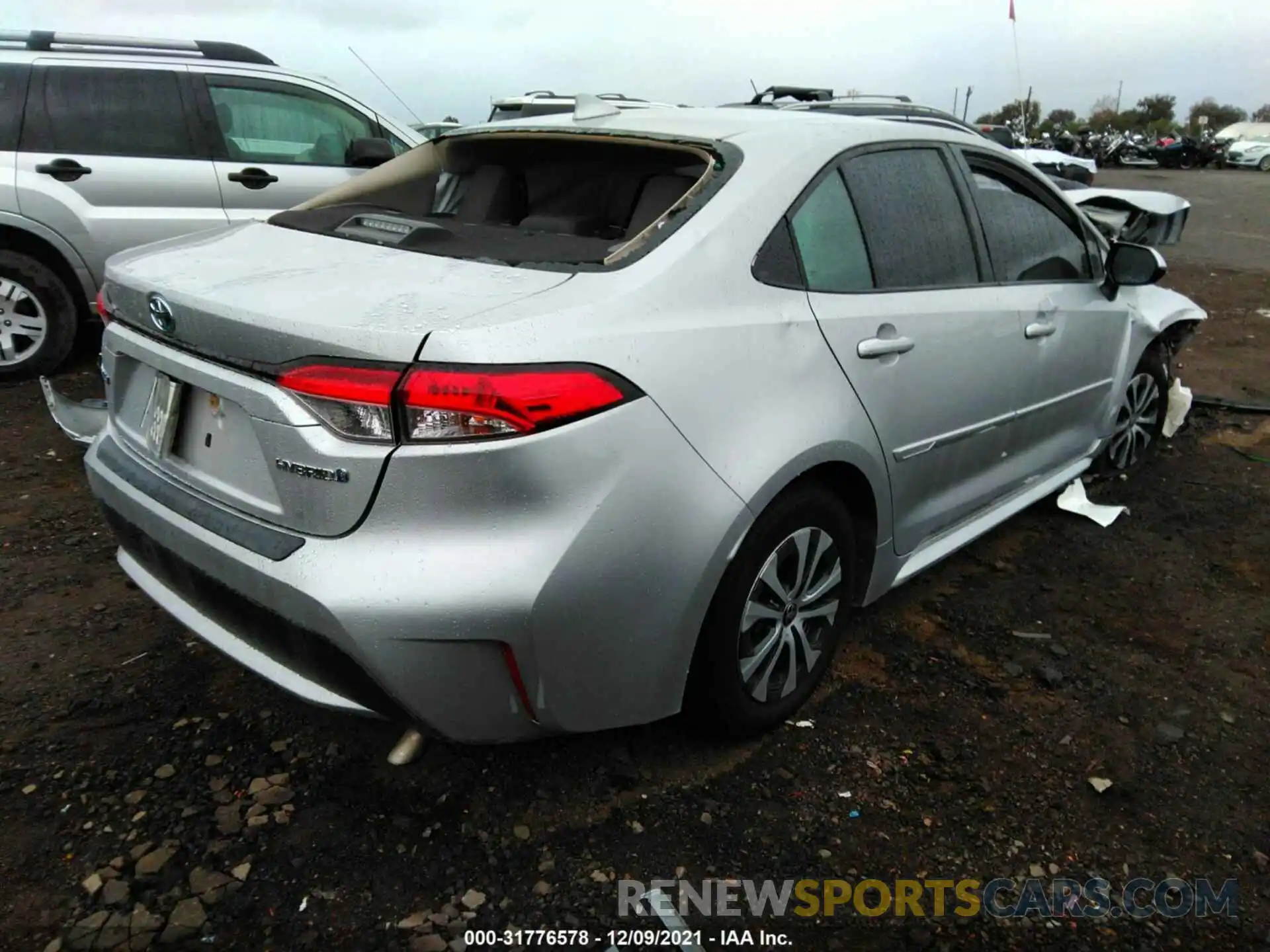 4 Photograph of a damaged car JTDEBRBE8LJ014739 TOYOTA COROLLA 2020