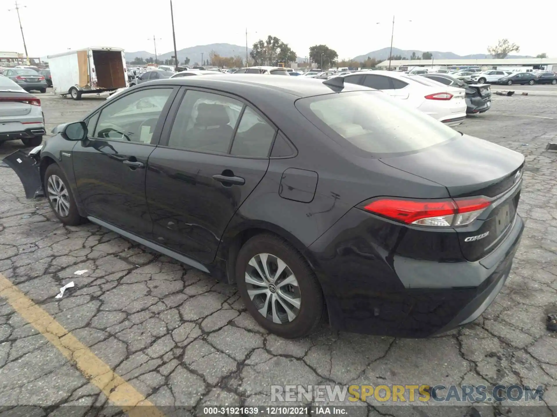 3 Photograph of a damaged car JTDEBRBE8LJ016877 TOYOTA COROLLA 2020