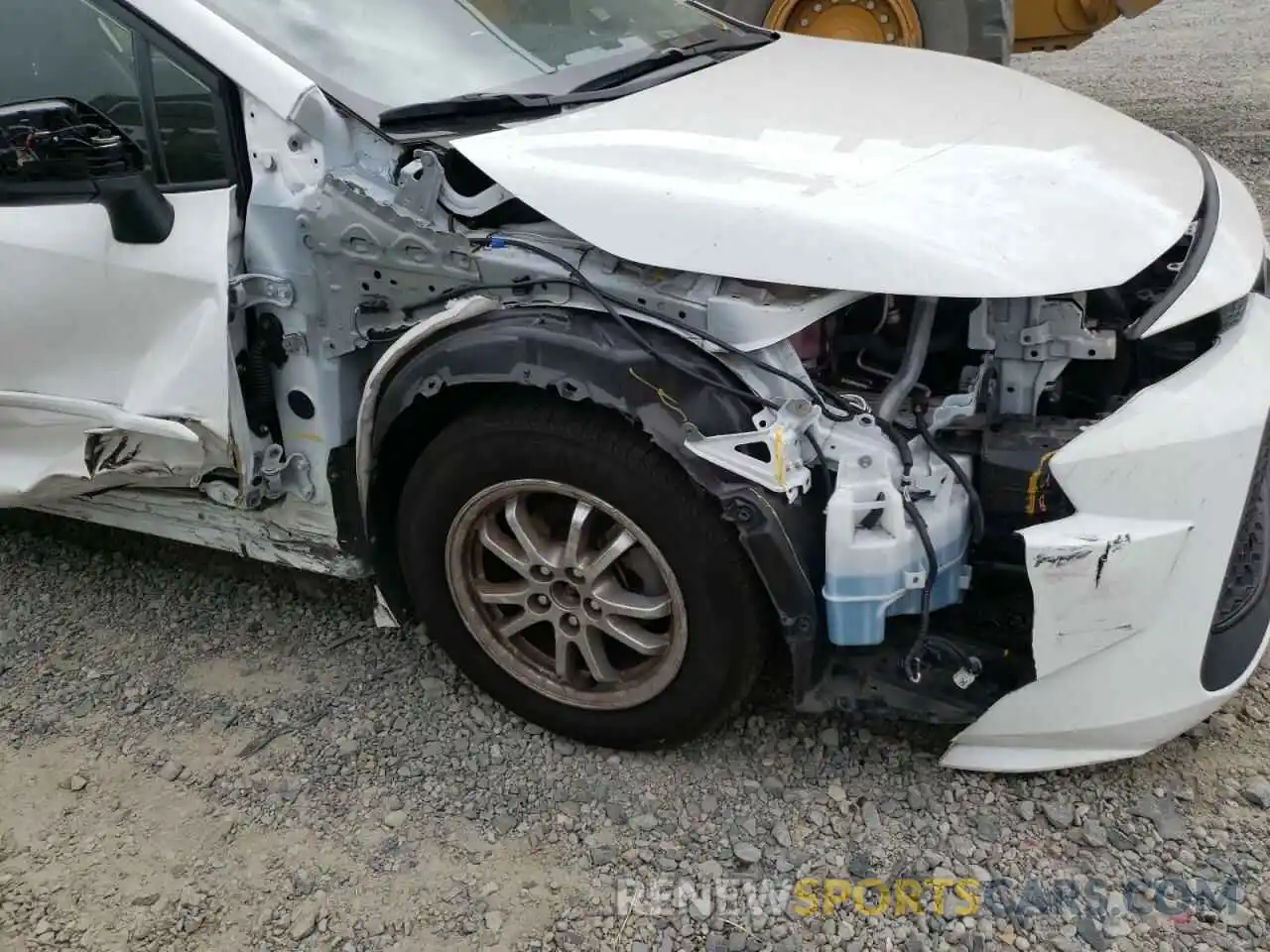 9 Photograph of a damaged car JTDEBRBE8LJ028320 TOYOTA COROLLA 2020