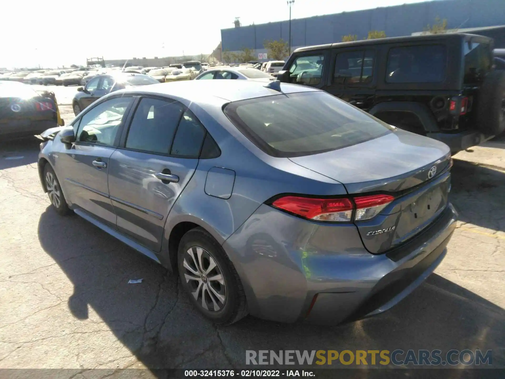 3 Photograph of a damaged car JTDEBRBE8LJ028981 TOYOTA COROLLA 2020