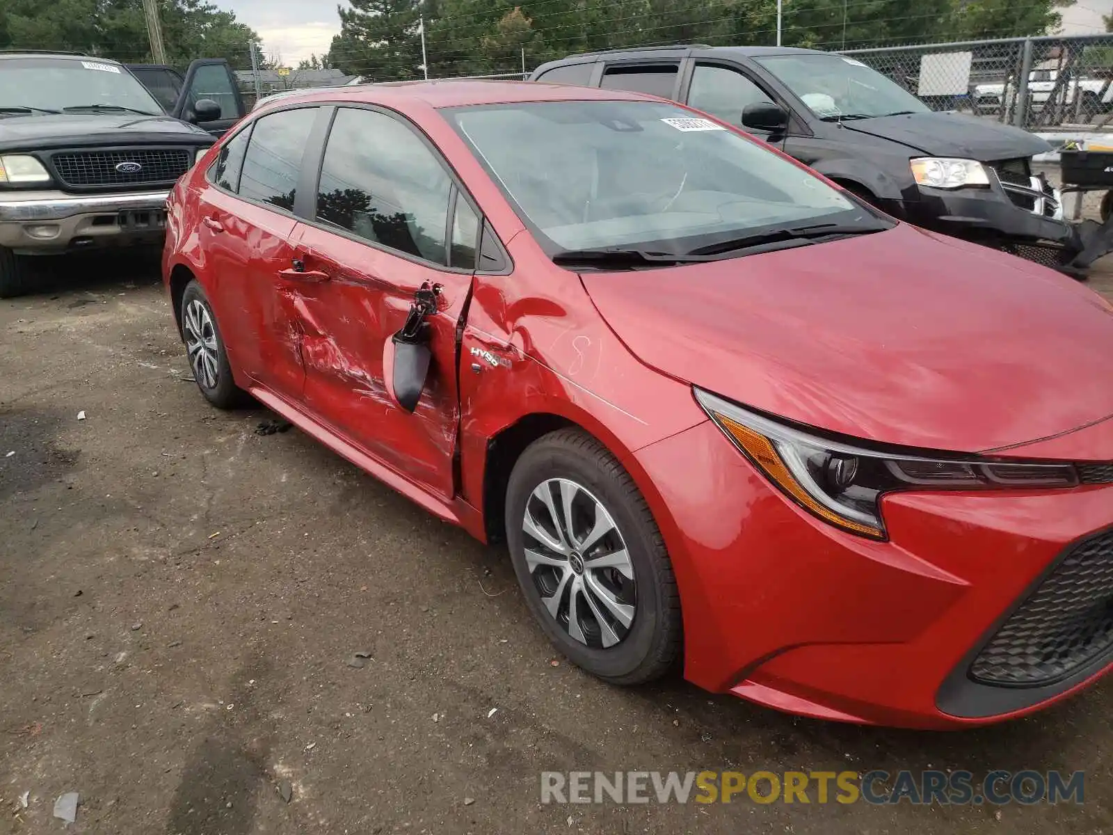 9 Photograph of a damaged car JTDEBRBE8LJ031539 TOYOTA COROLLA 2020