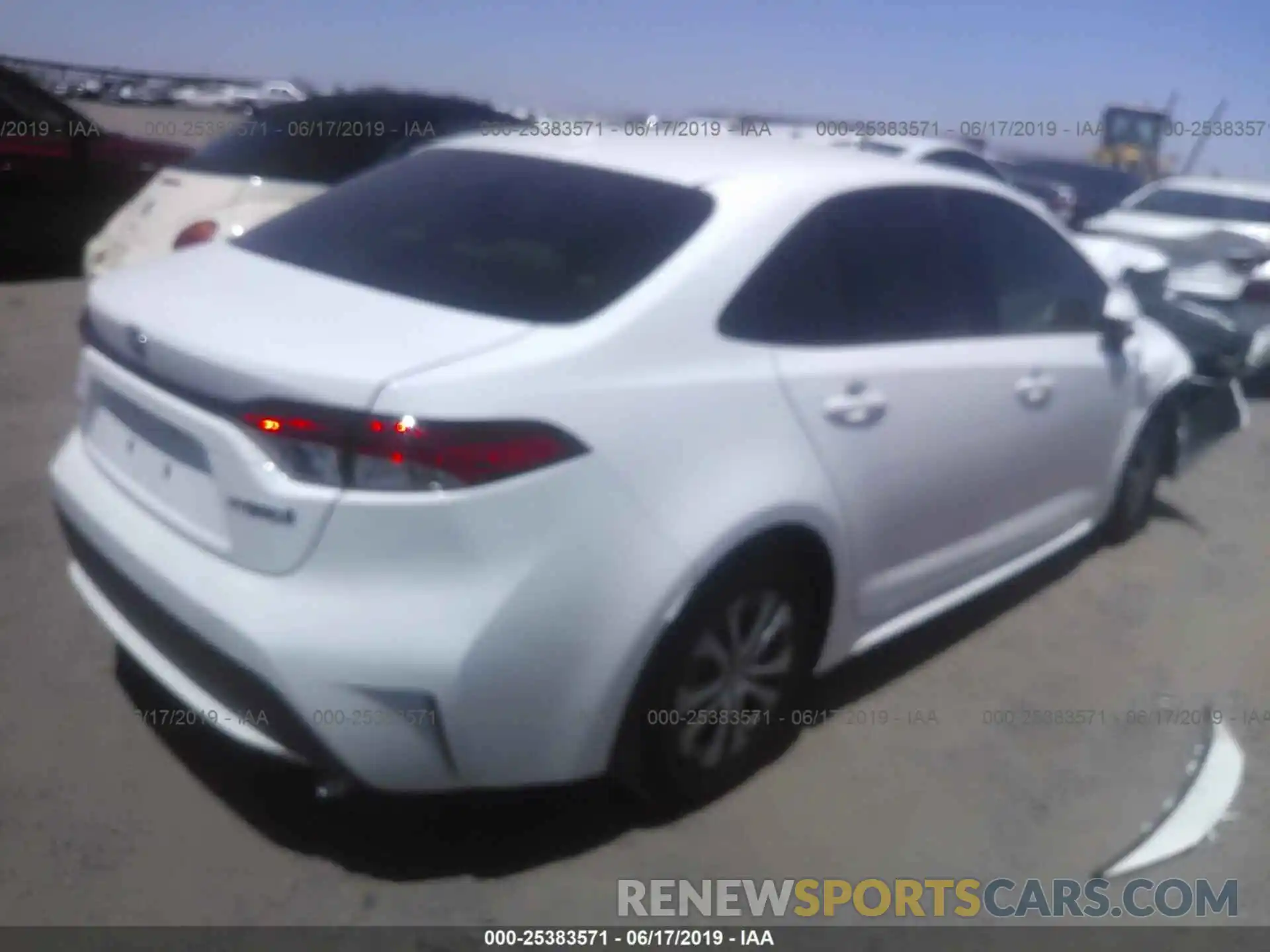 4 Photograph of a damaged car JTDEBRBE9LJ000185 TOYOTA COROLLA 2020