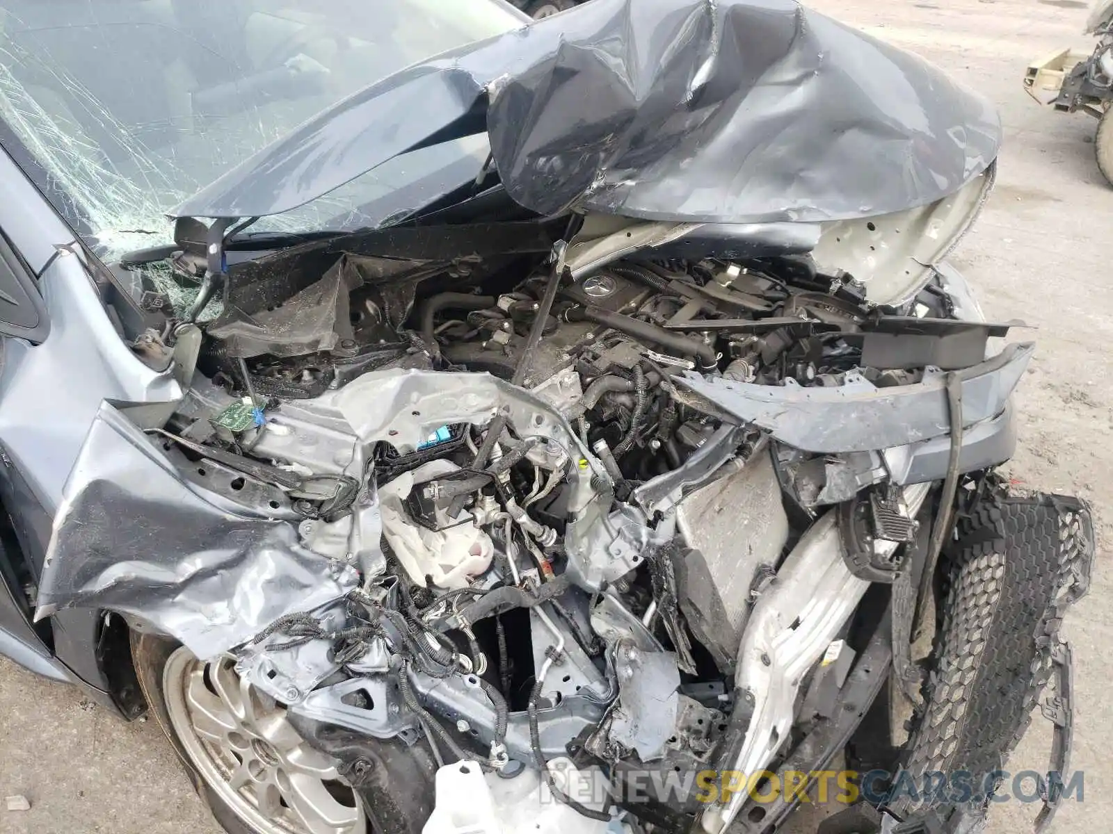 9 Photograph of a damaged car JTDEBRBE9LJ000834 TOYOTA COROLLA 2020