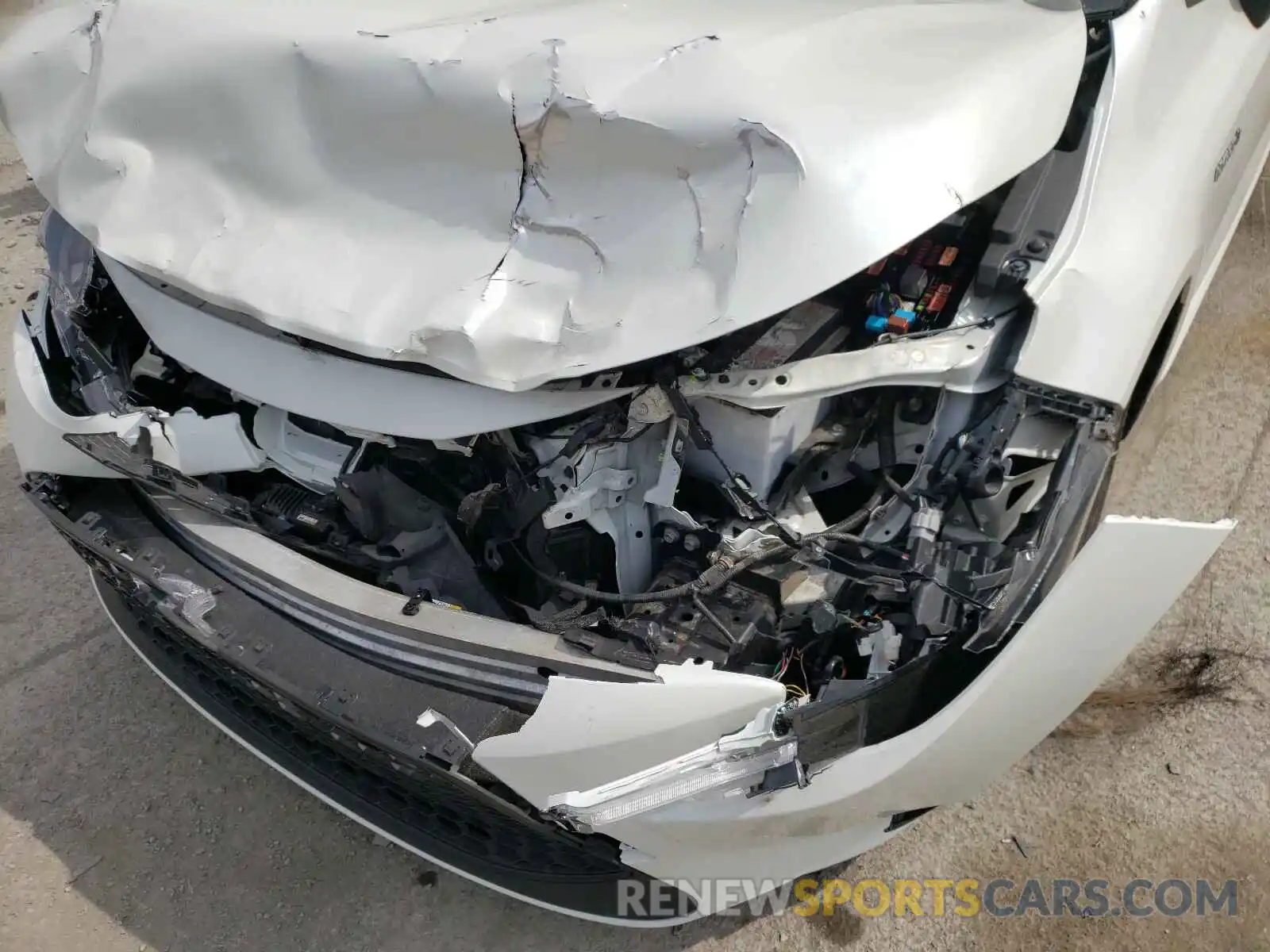 9 Photograph of a damaged car JTDEBRBE9LJ001627 TOYOTA COROLLA 2020