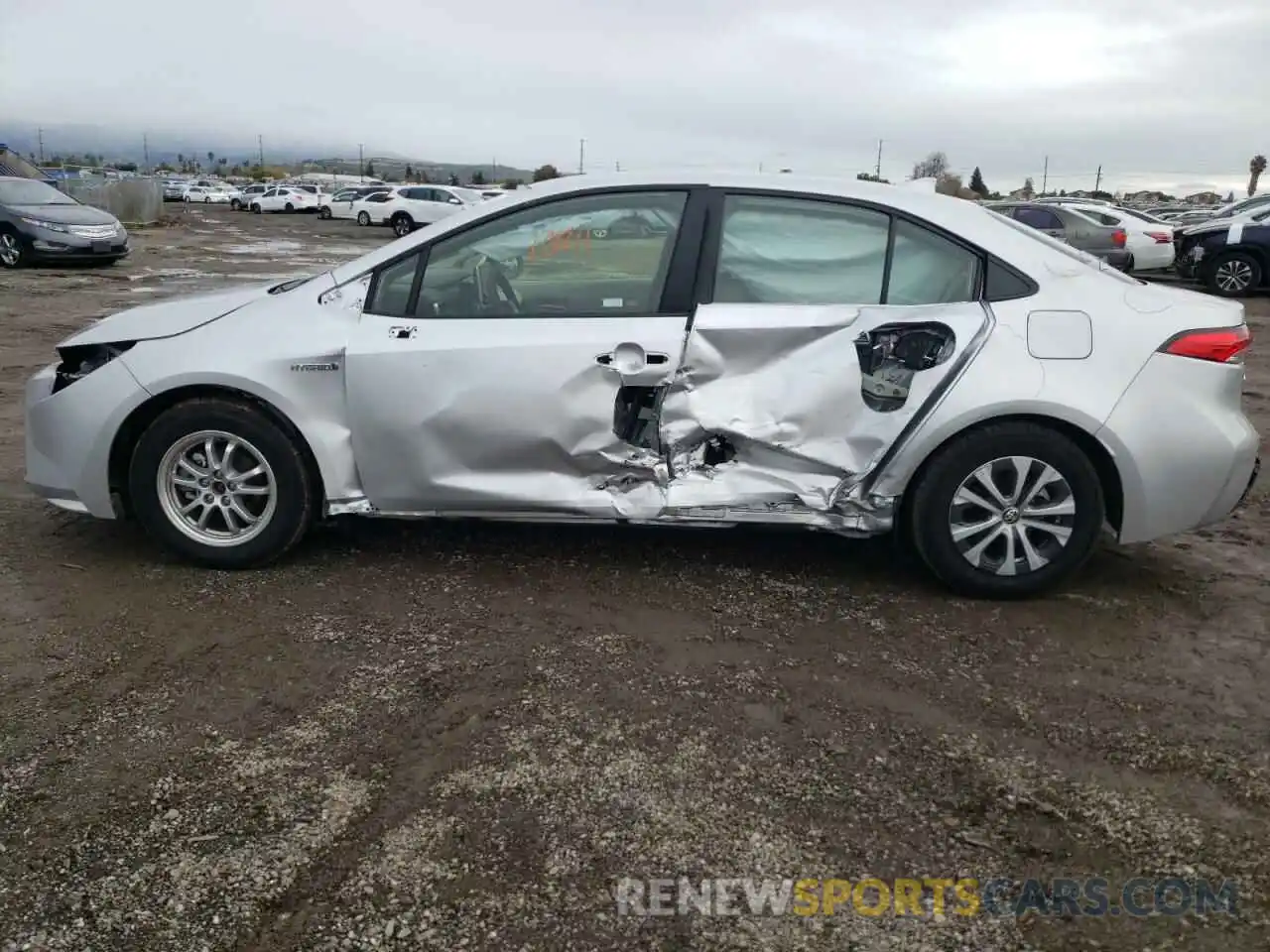 9 Photograph of a damaged car JTDEBRBE9LJ001692 TOYOTA COROLLA 2020