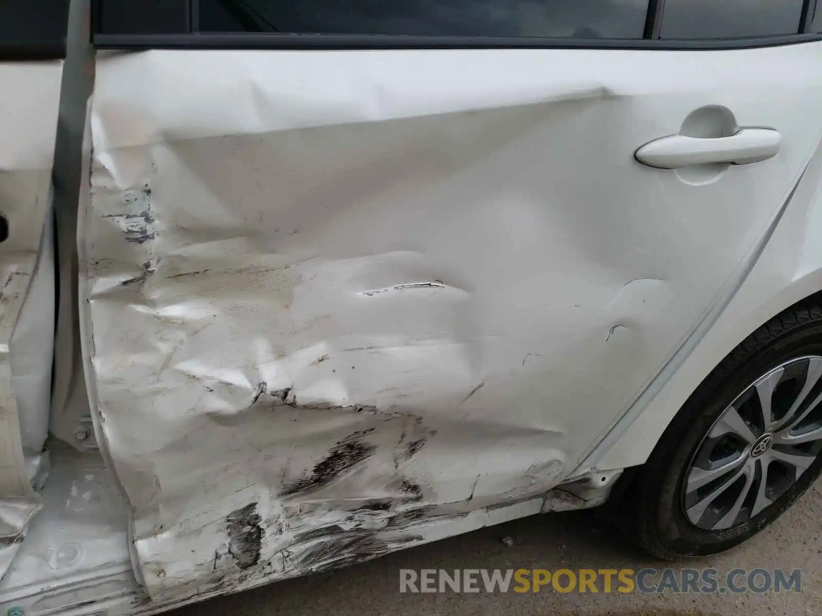 10 Photograph of a damaged car JTDEBRBE9LJ002163 TOYOTA COROLLA 2020