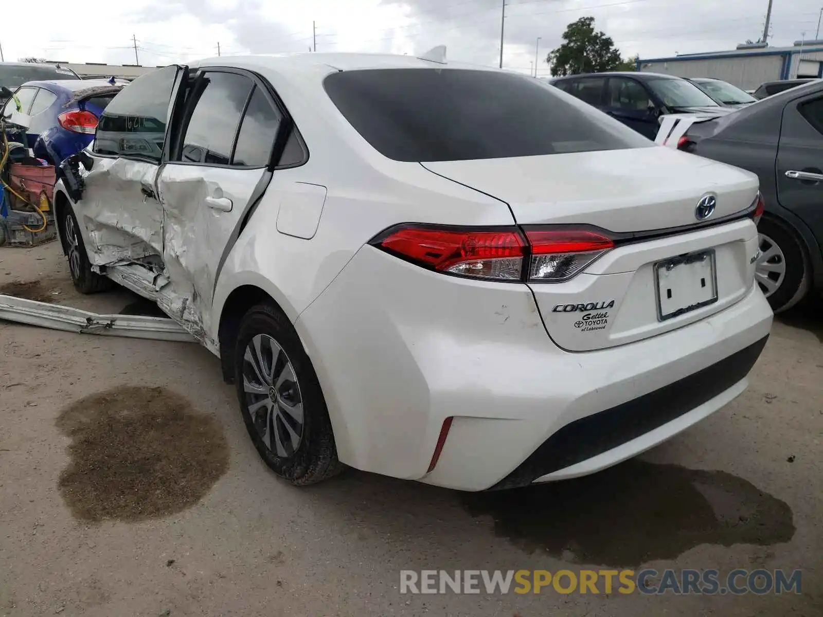 3 Photograph of a damaged car JTDEBRBE9LJ002163 TOYOTA COROLLA 2020