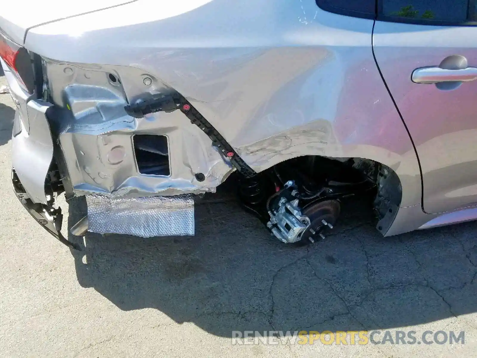 9 Photograph of a damaged car JTDEBRBE9LJ002230 TOYOTA COROLLA 2020