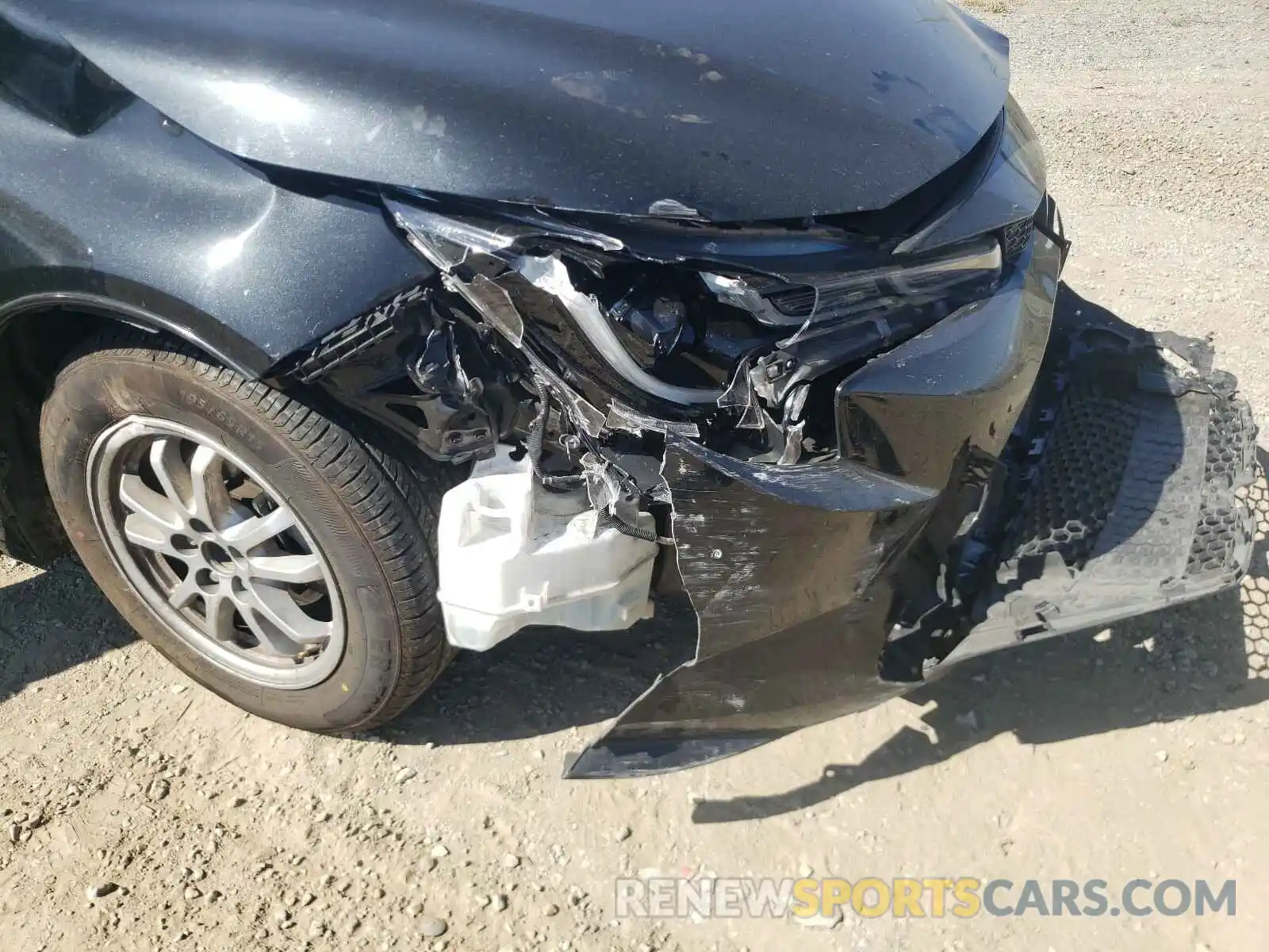 9 Photograph of a damaged car JTDEBRBE9LJ002972 TOYOTA COROLLA 2020