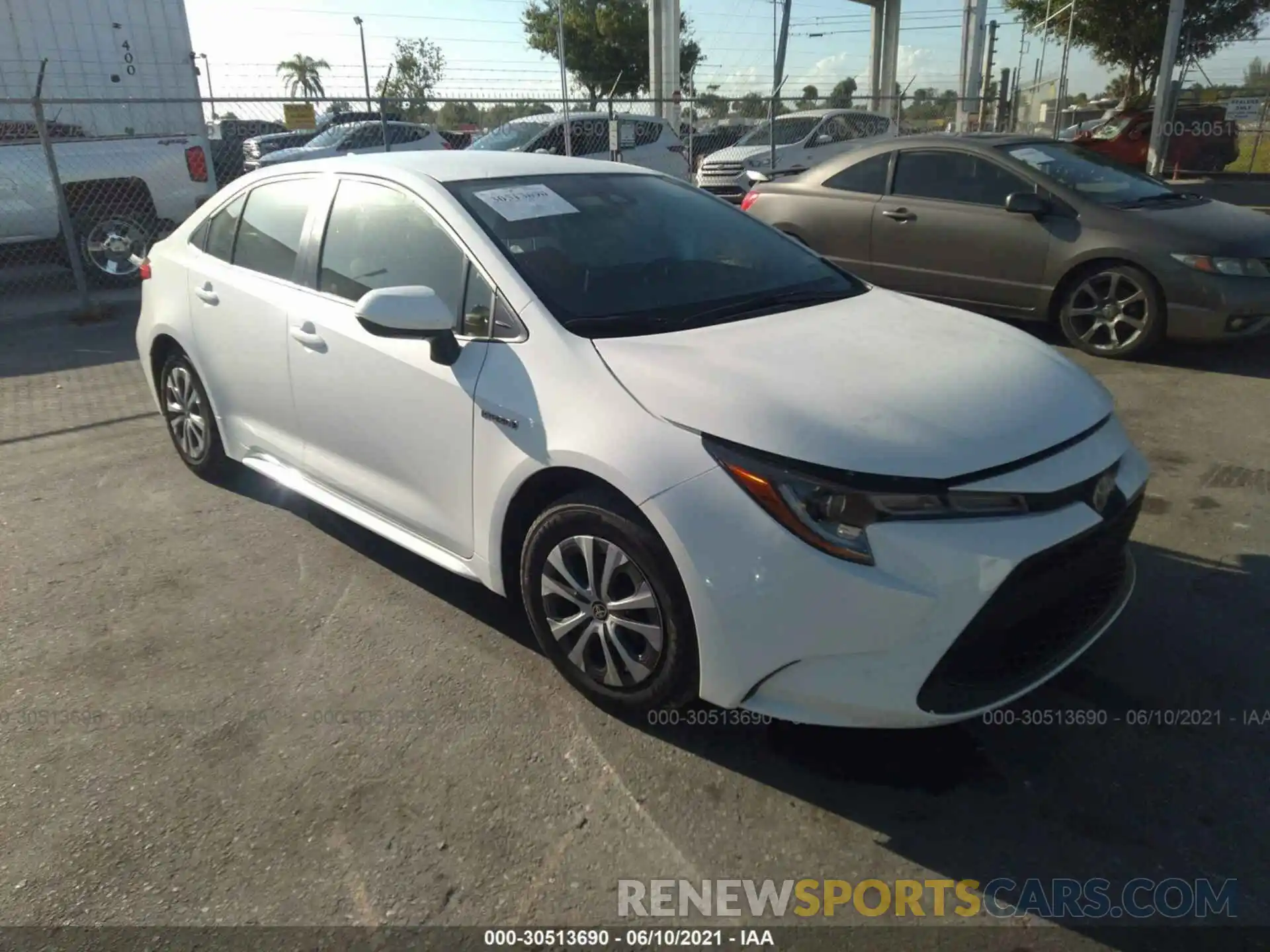 1 Photograph of a damaged car JTDEBRBE9LJ003958 TOYOTA COROLLA 2020