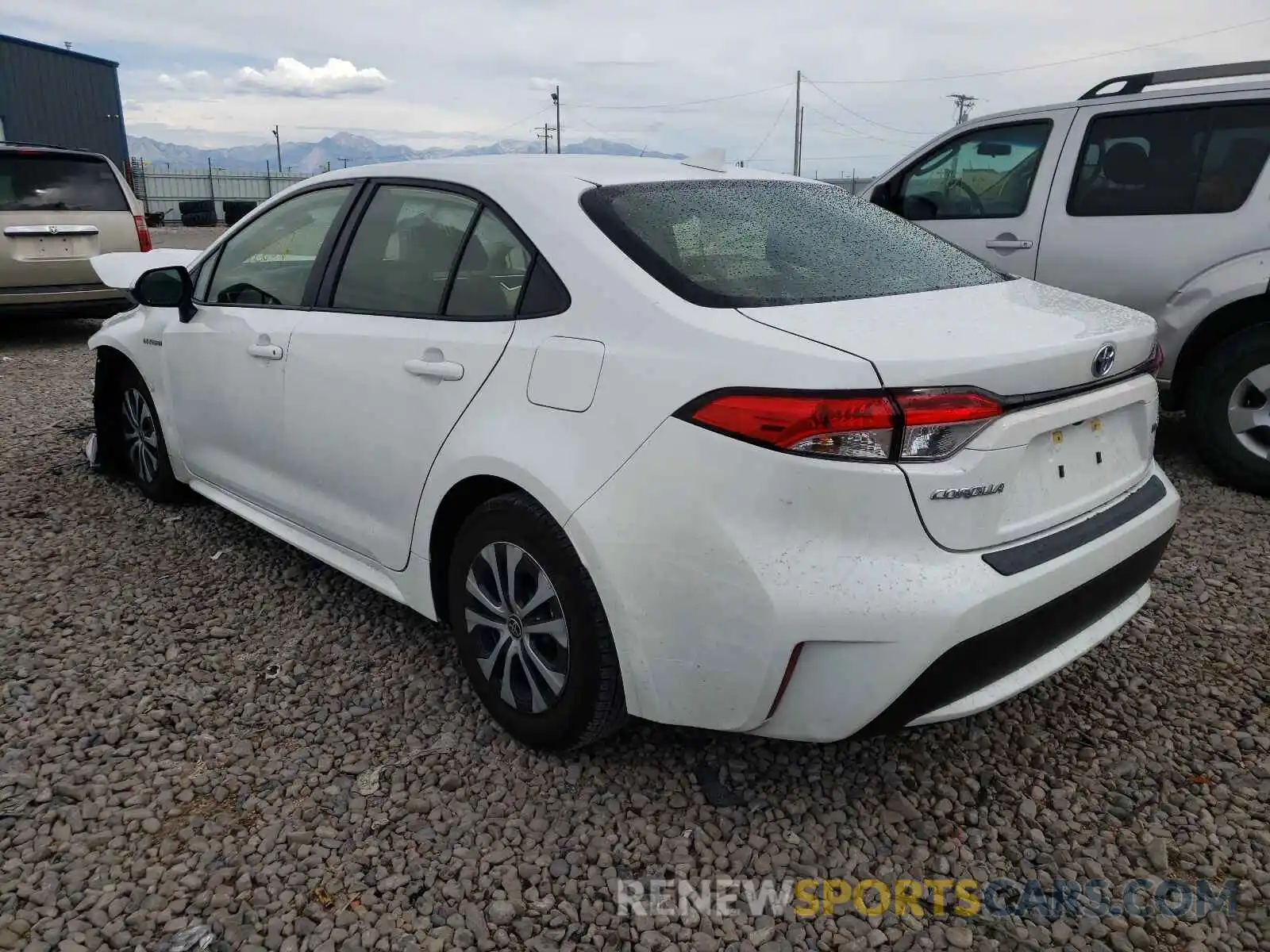 3 Photograph of a damaged car JTDEBRBE9LJ005189 TOYOTA COROLLA 2020