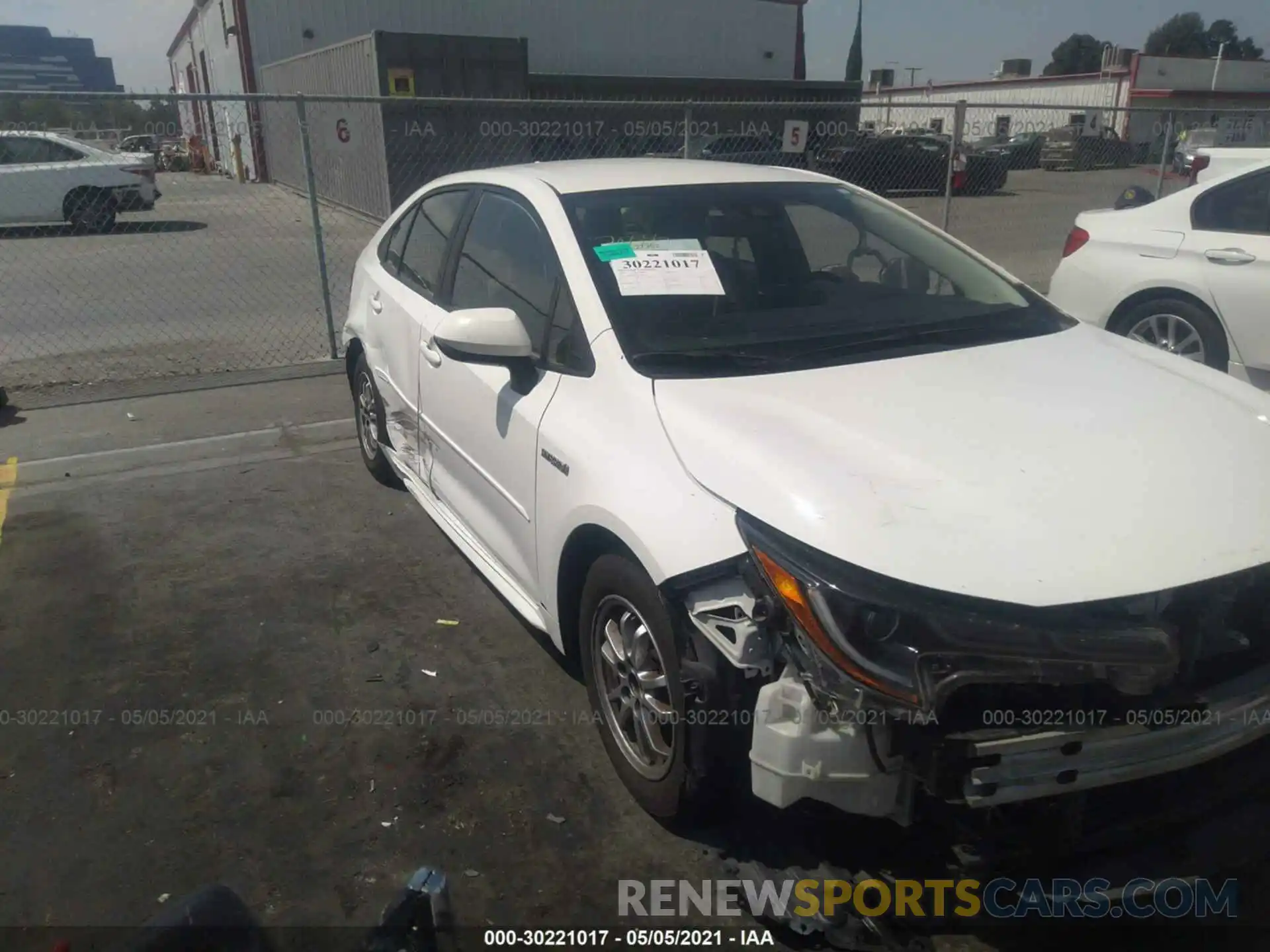 1 Photograph of a damaged car JTDEBRBE9LJ005855 TOYOTA COROLLA 2020