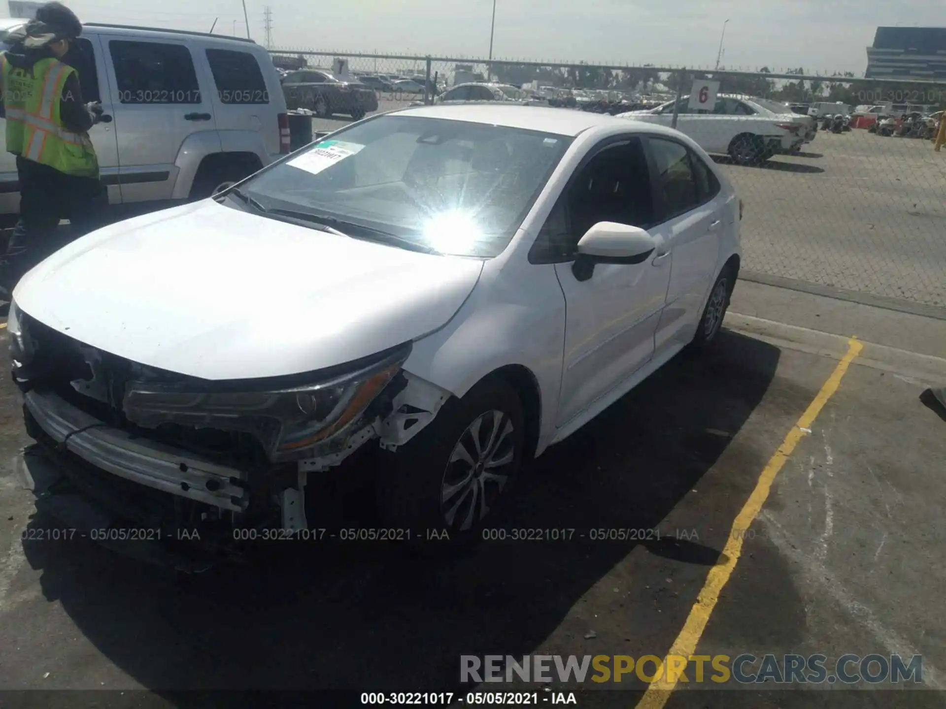 2 Photograph of a damaged car JTDEBRBE9LJ005855 TOYOTA COROLLA 2020