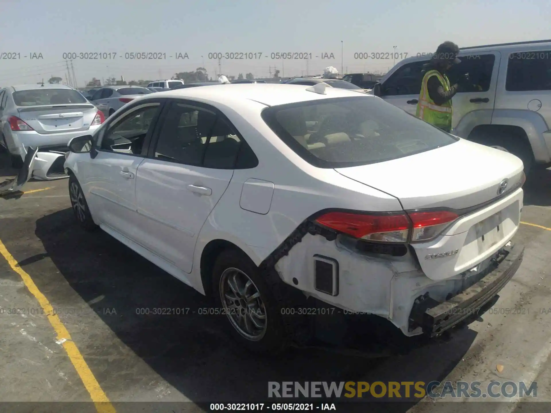 3 Photograph of a damaged car JTDEBRBE9LJ005855 TOYOTA COROLLA 2020